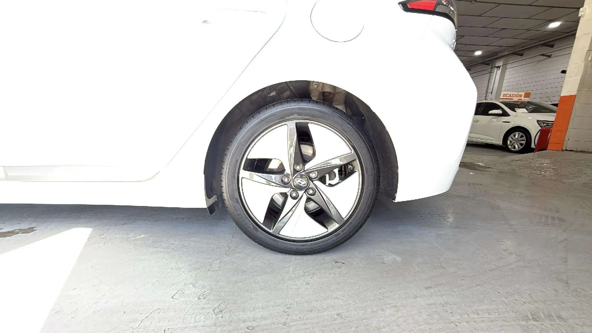Hyundai Ioniq 1.6 GDI HEV Tecno DT - foto 18