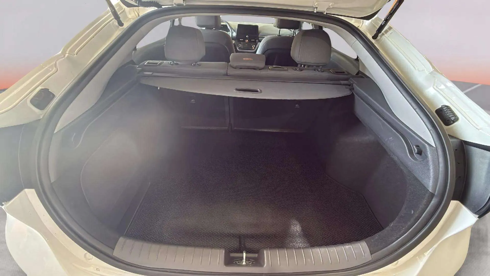 Hyundai Ioniq 1.6 GDI HEV Tecno DT - foto 6