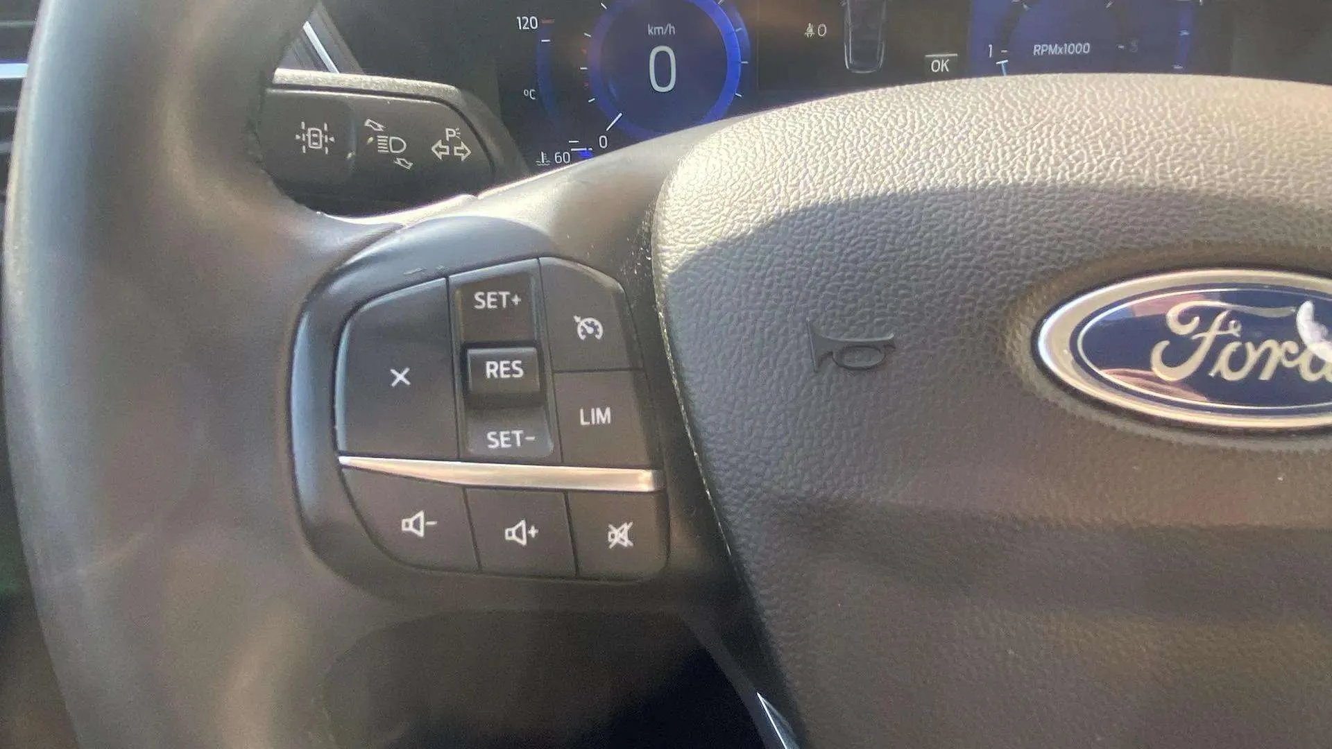 Ford Kuga Titanium 1.5 EcoBlue - foto 14