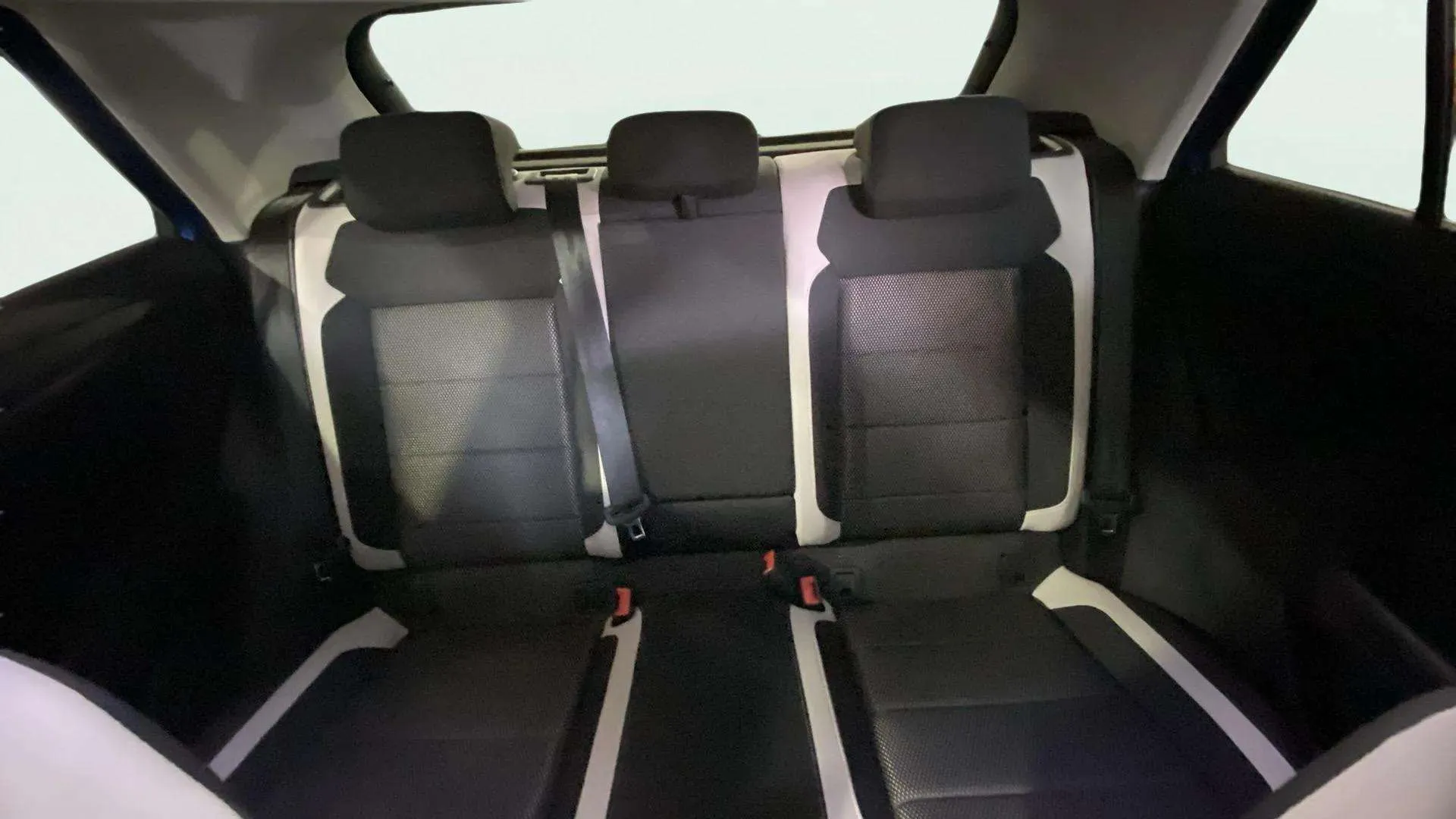 Volkswagen T-Roc Sport 1.5 TSI DSG - foto 15
