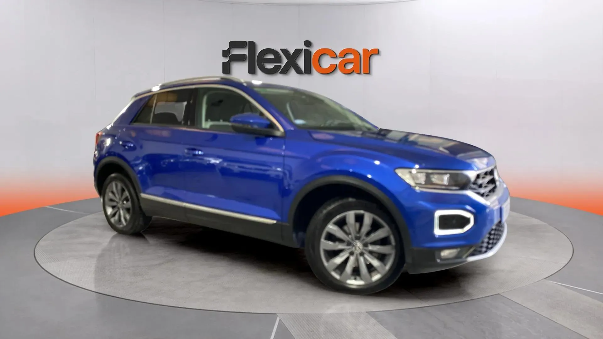 Volkswagen T-Roc Sport 1.5 TSI DSG - foto 1