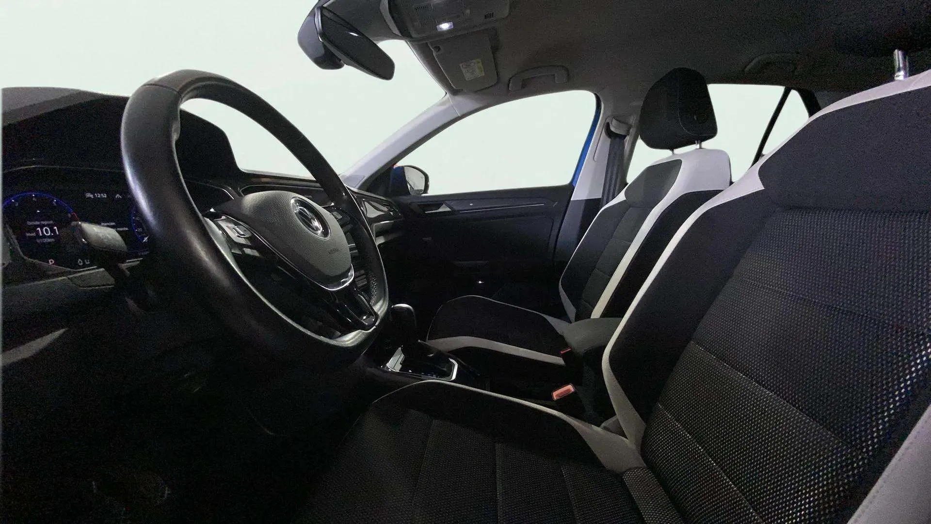 Volkswagen T-Roc Sport 1.5 TSI DSG - foto 13