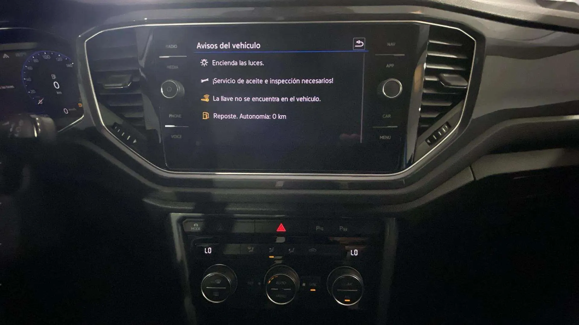 Volkswagen T-Roc Sport 1.5 TSI DSG - foto 12