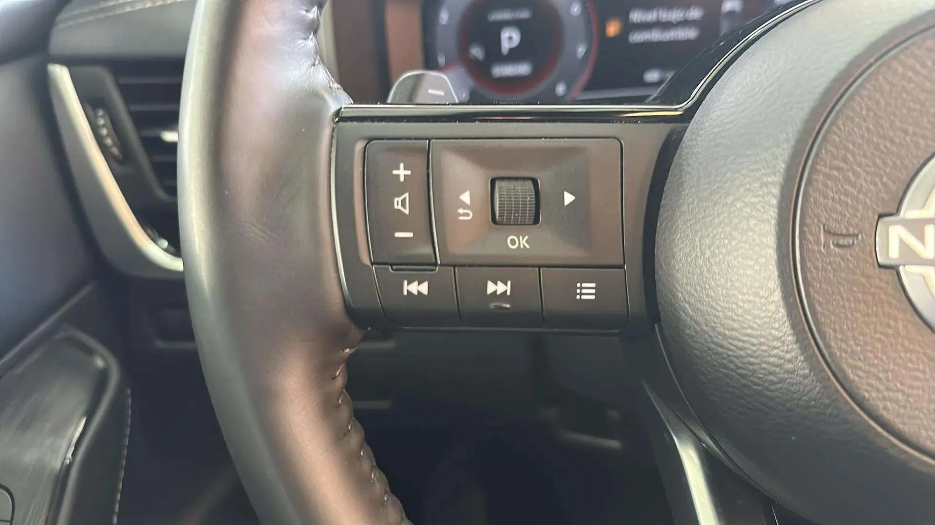 Nissan Qashqai DIG-T mHEV Xtron.4x4 Tekna - foto 11