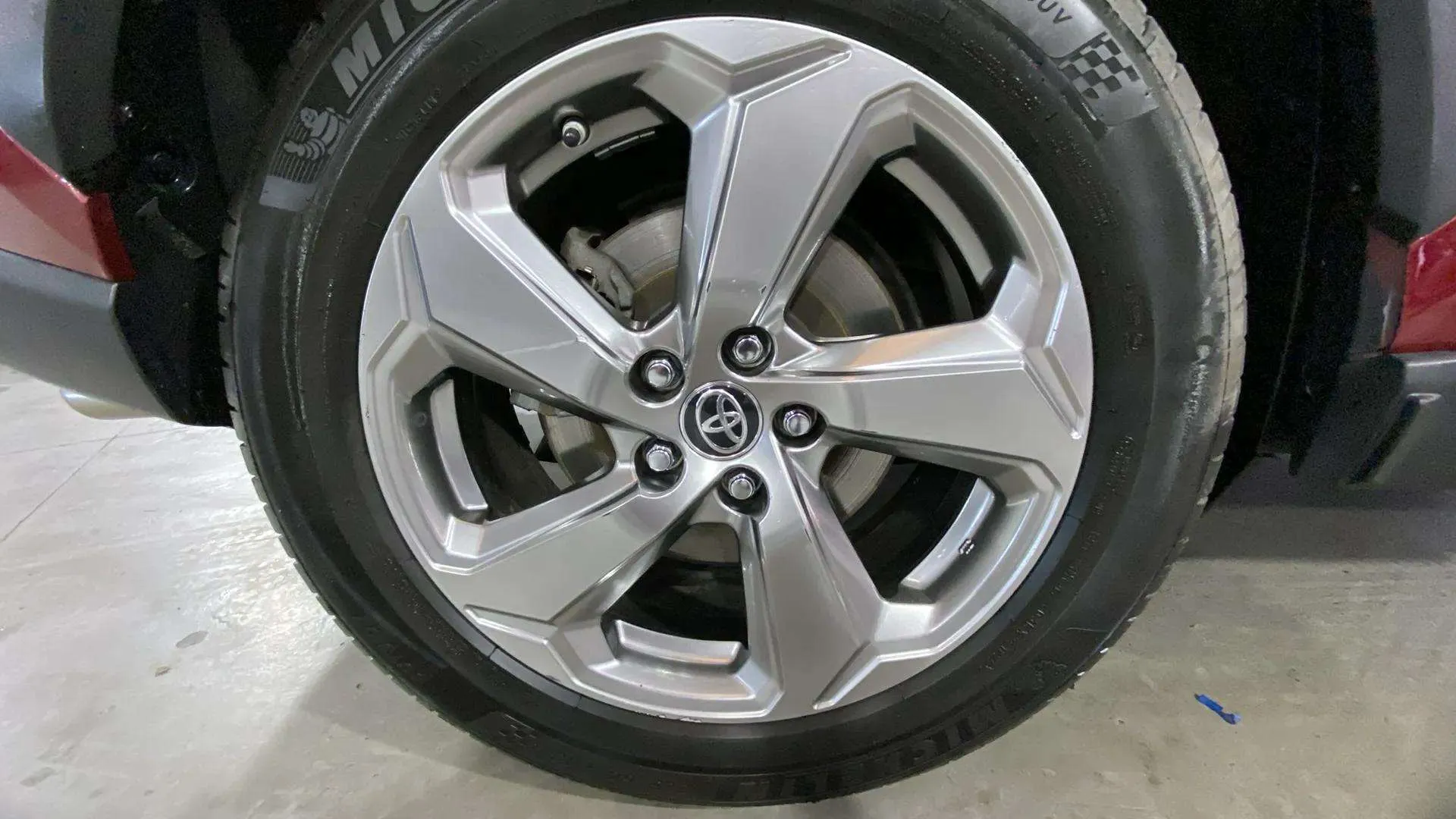 Toyota RAV4 2.5l 220H Advance - foto 22