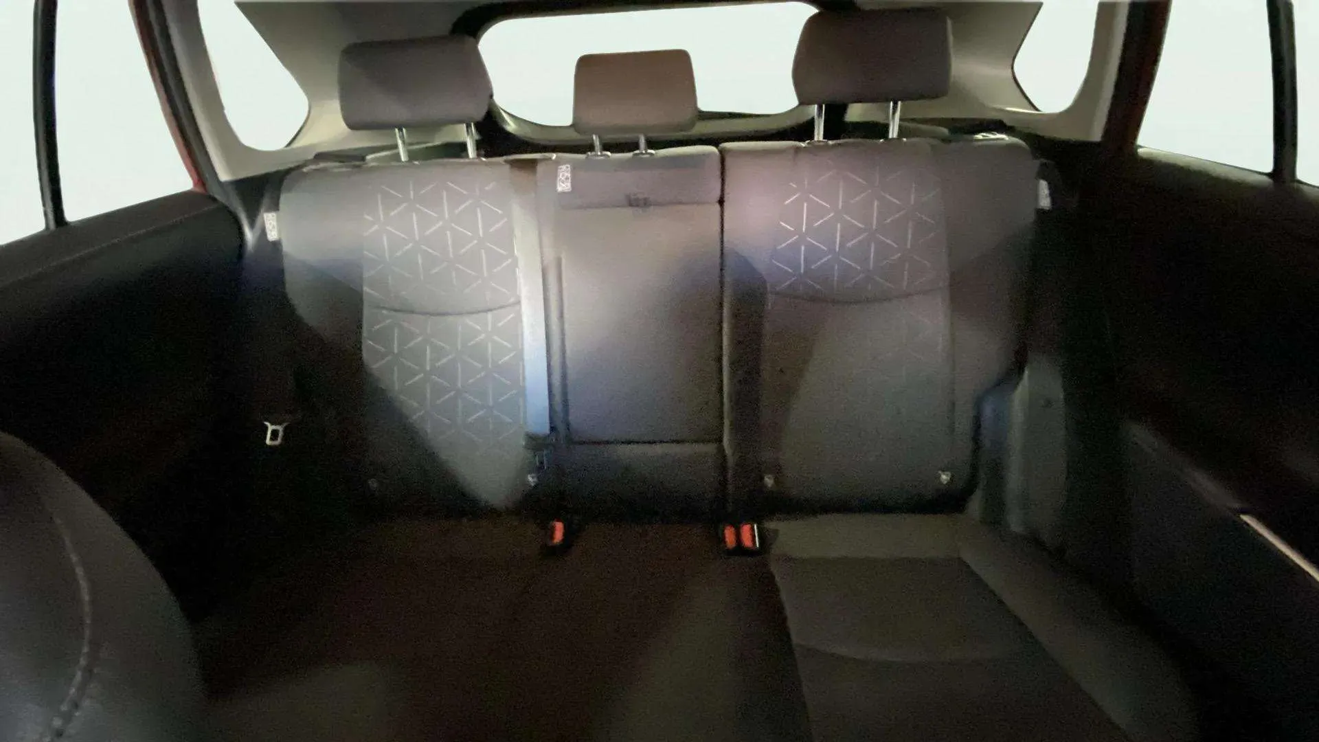Toyota RAV4 2.5l 220H Advance - foto 15