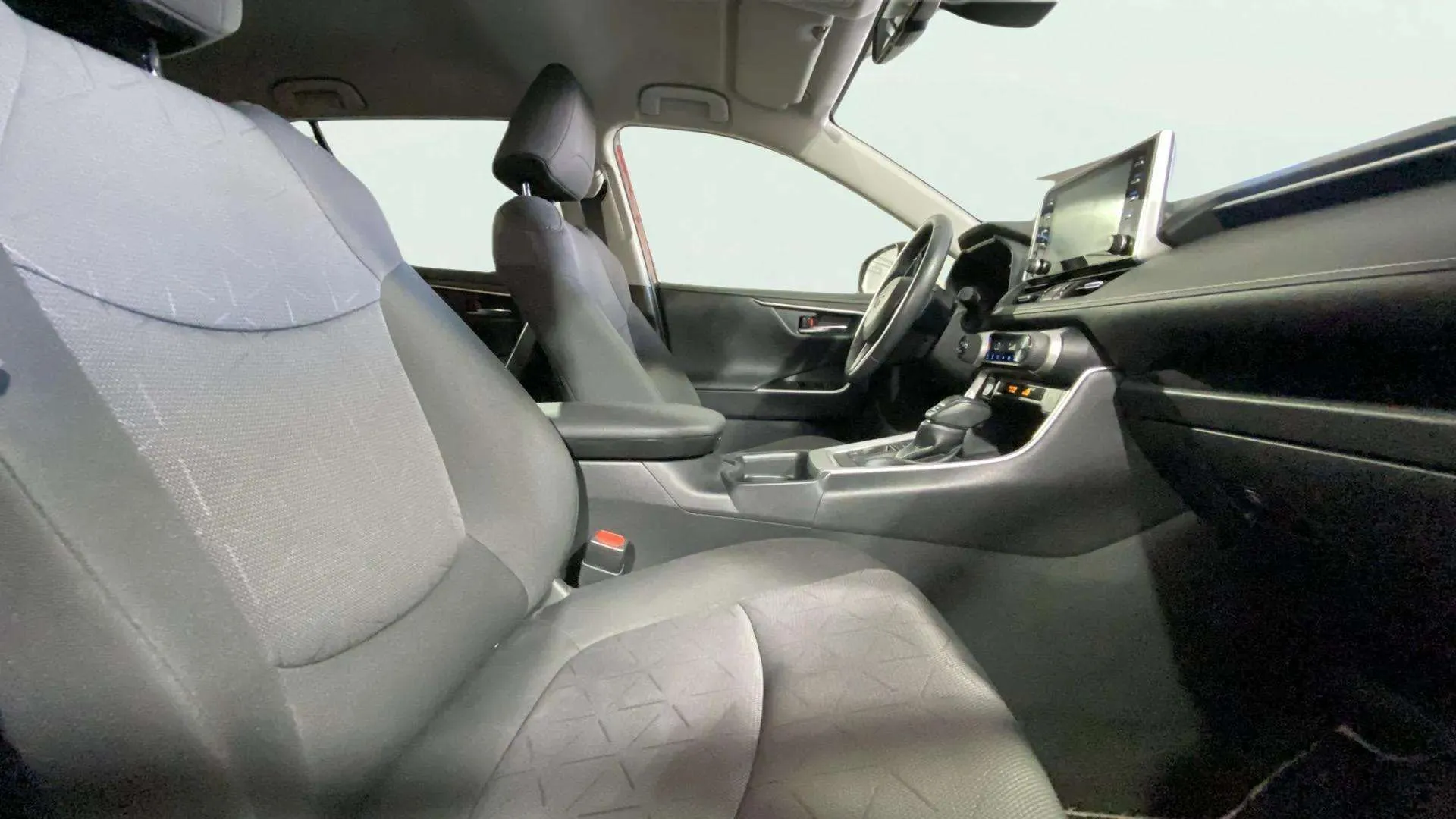 Toyota RAV4 2.5l 220H Advance - foto 14