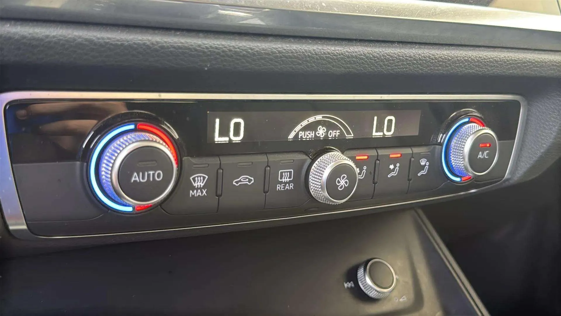 Audi Q3 Advanced 35 TDI S tronic - foto 14