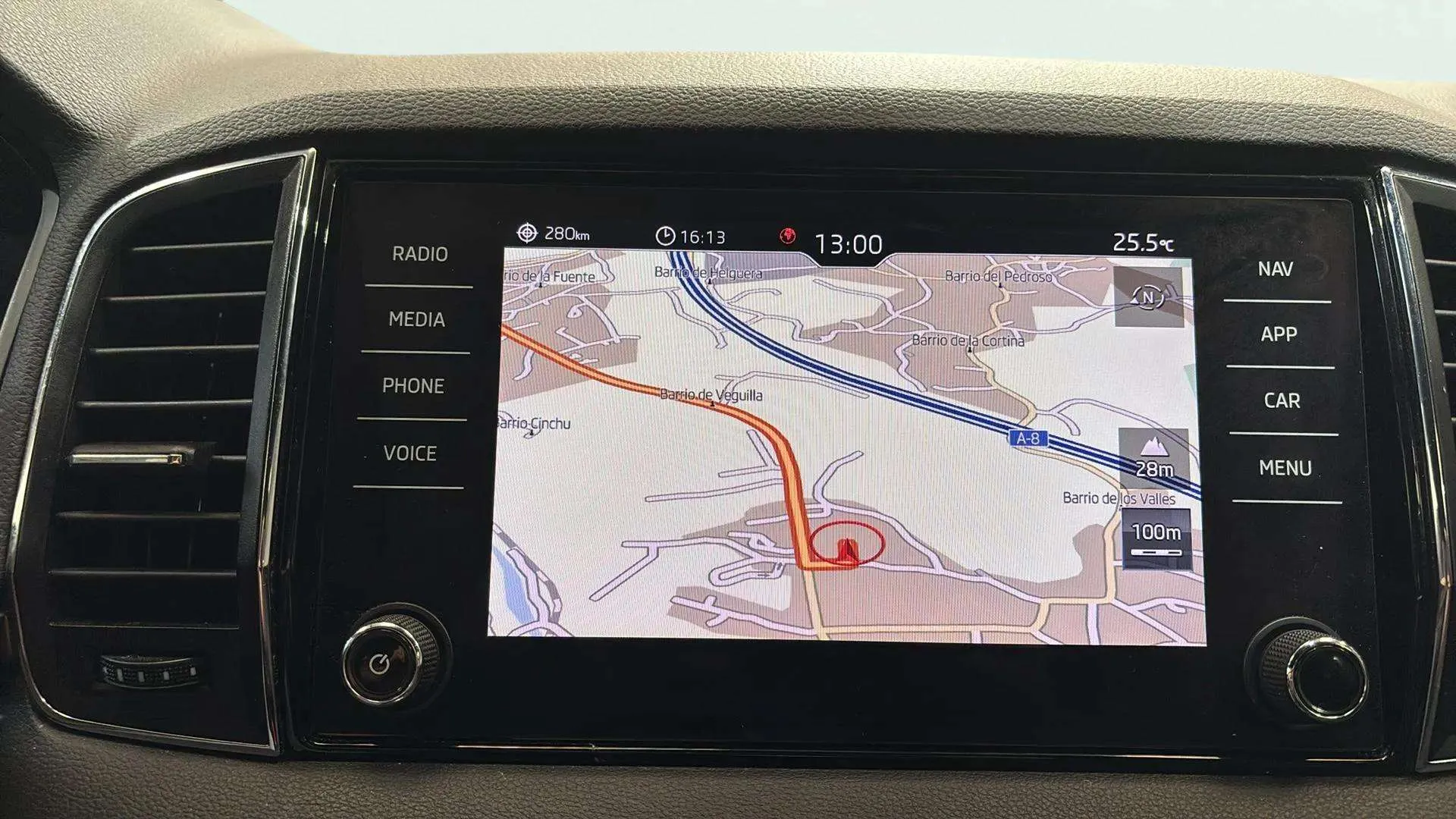 Škoda Karoq 1.5 TSI DSG ACT Sportline - foto 17