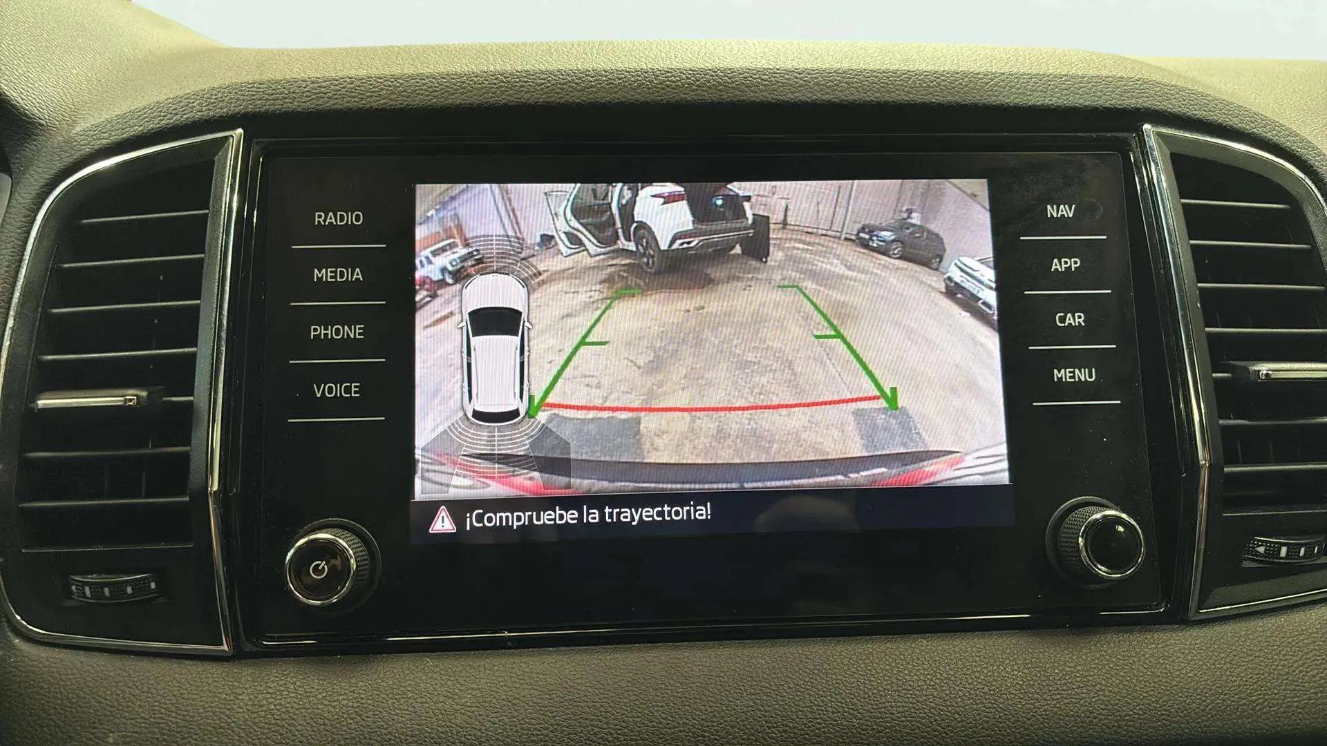 Škoda Karoq 1.5 TSI DSG ACT Sportline - foto 18