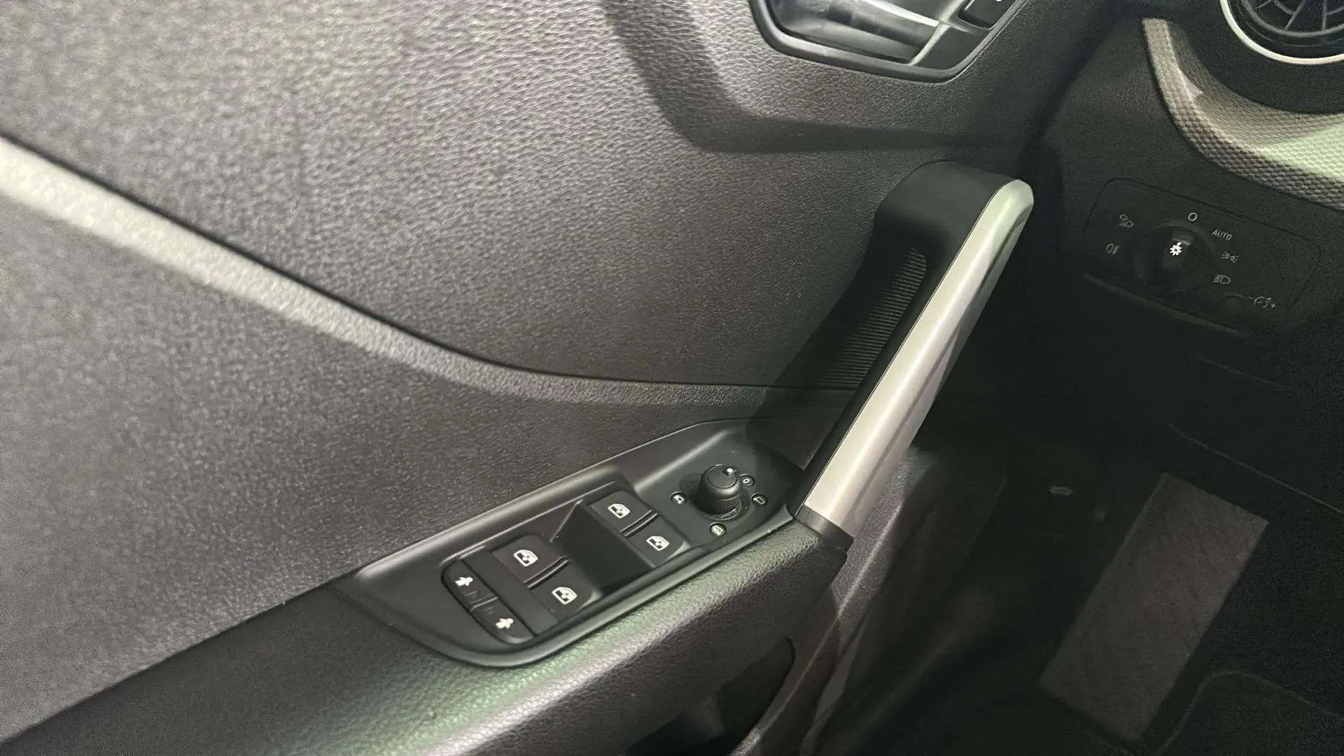 Audi Q2 Advanced 35 TDI quattro S tronic - foto 17