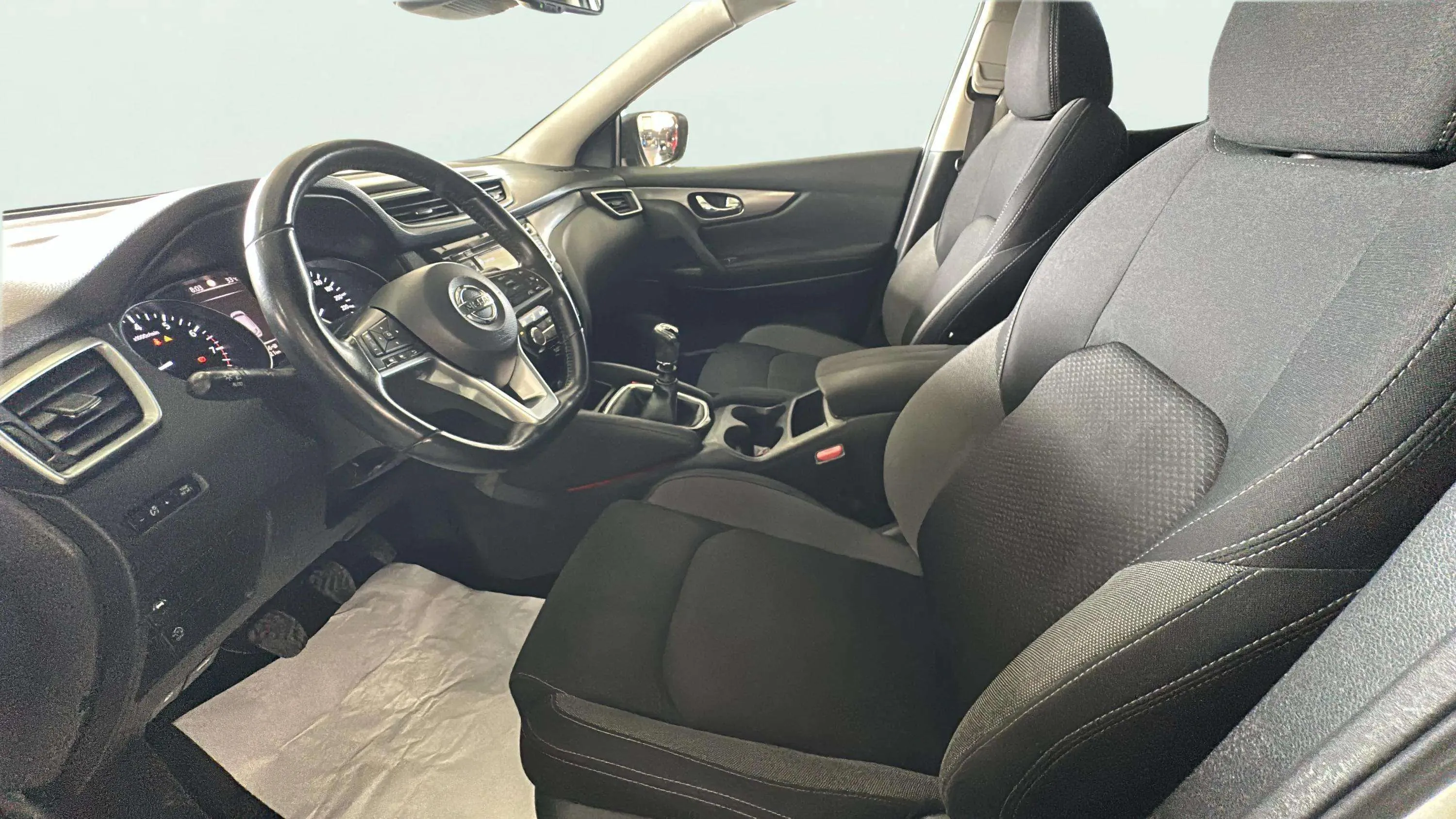 Nissan Qashqai i 1.2 DIG-T Acenta 4x2 - foto 19