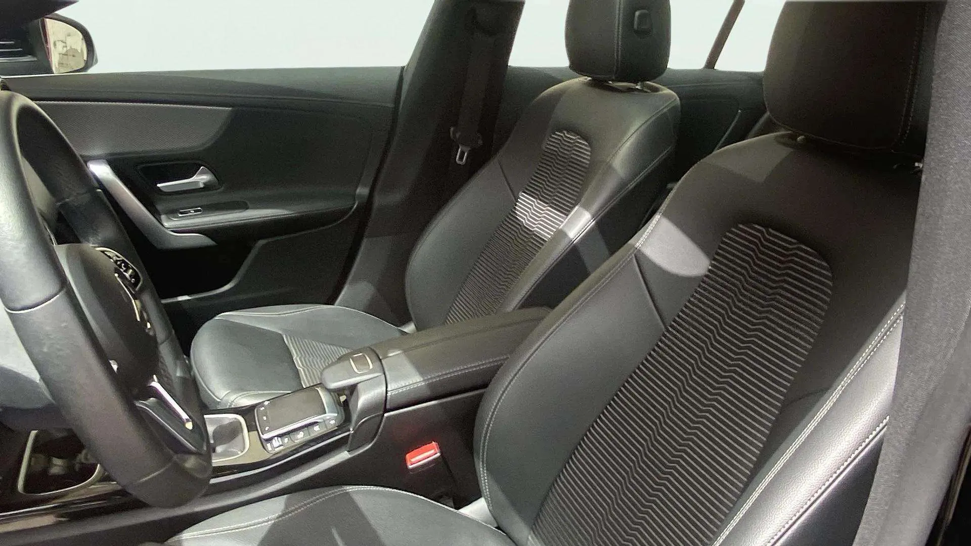 Mercedes-Benz CLA 180 Shooting Brake - foto 23