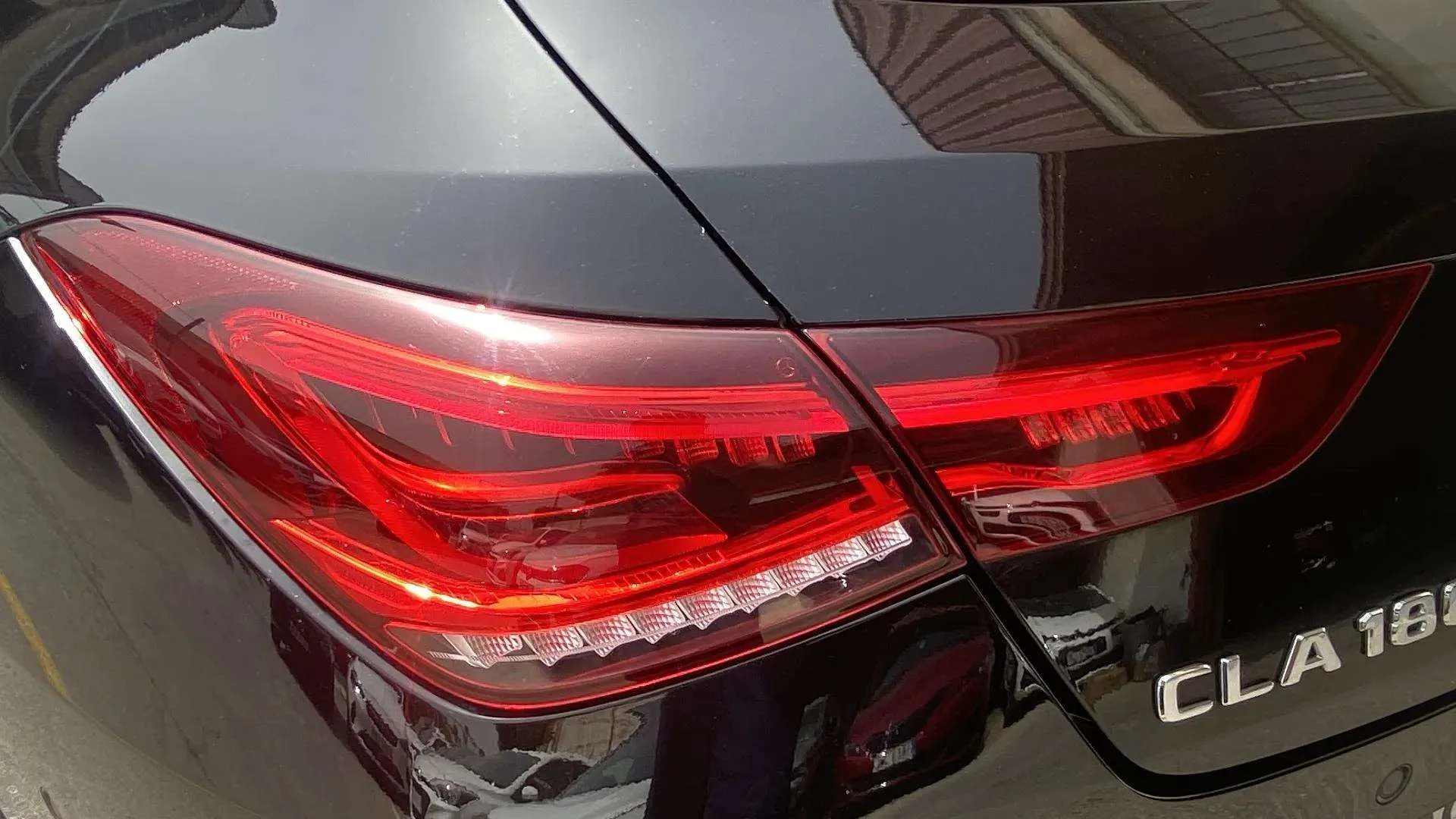 Mercedes-Benz CLA 180 Shooting Brake - foto 11