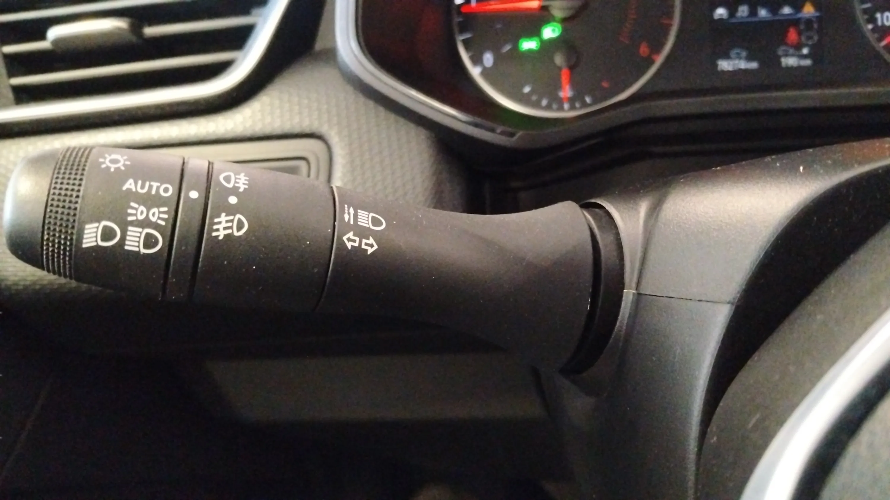 Renault Clio Equilibre Blue dCi - foto 16