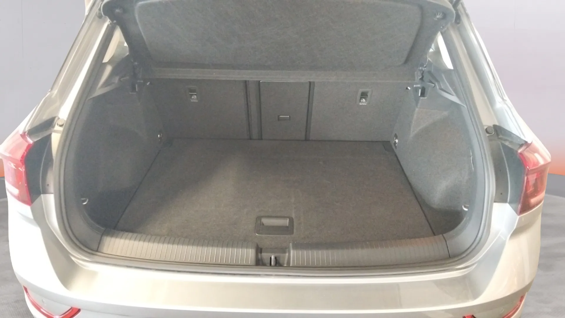 Volkswagen T-Roc Life 2.0 TDI - foto 9