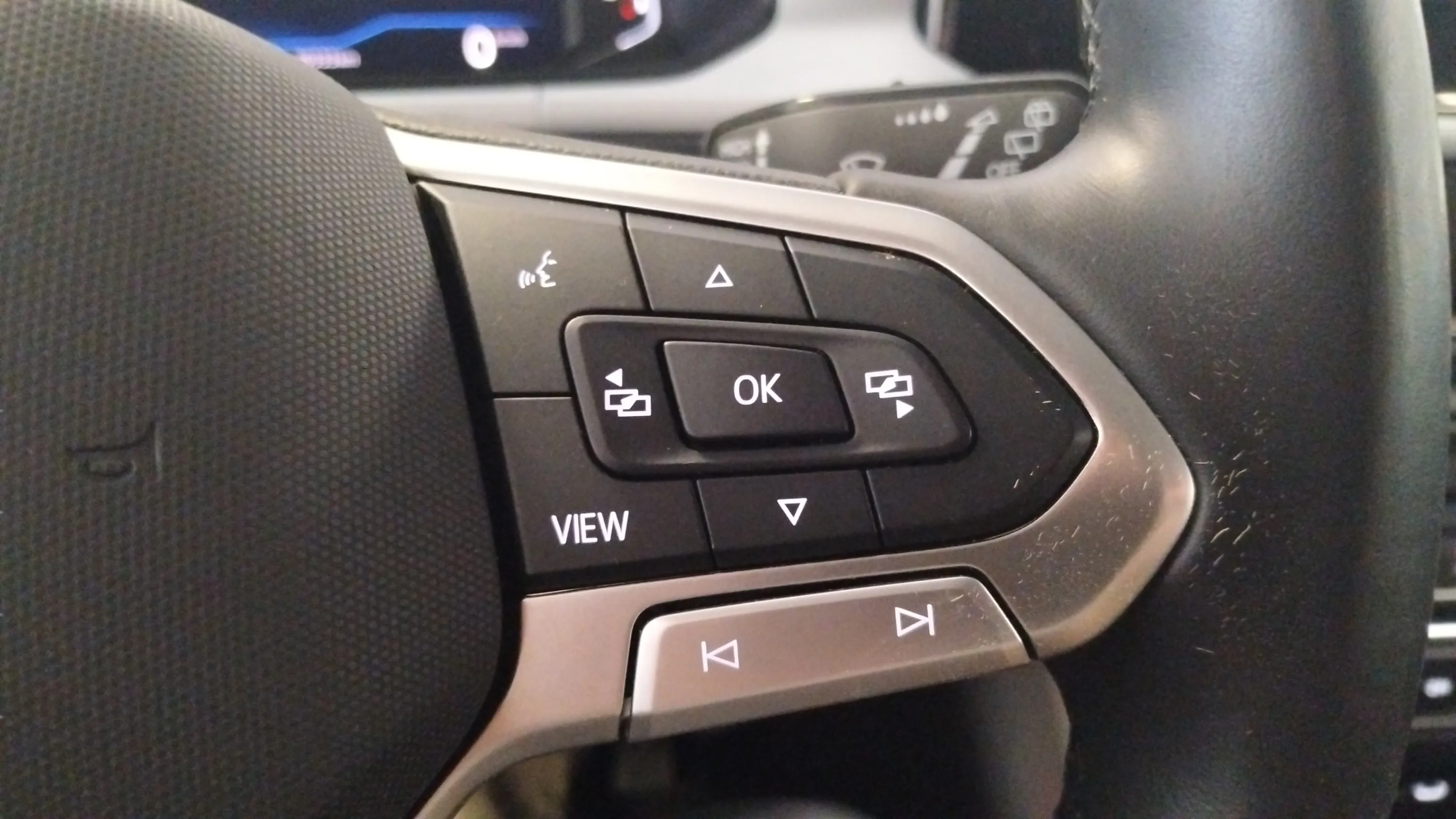 Volkswagen T-Roc Life 2.0 TDI - foto 15