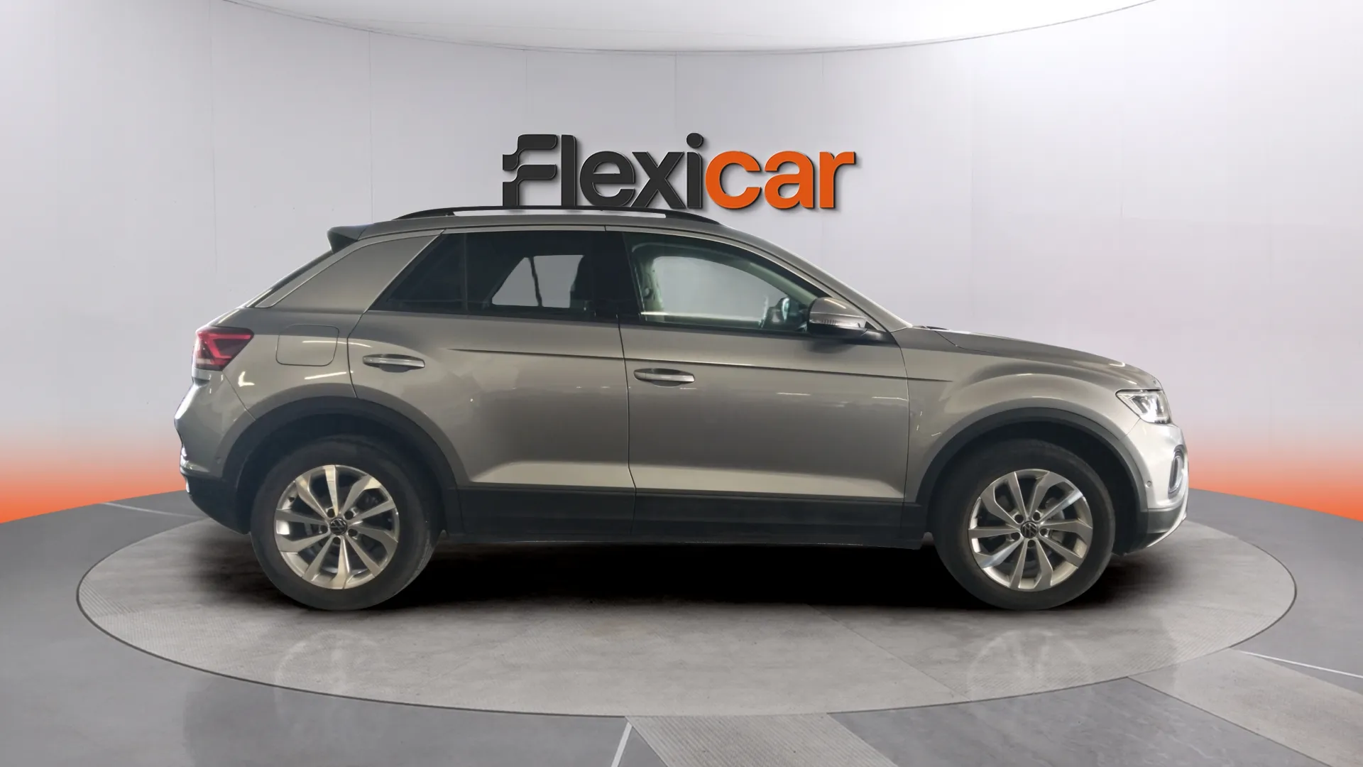 Volkswagen T-Roc Life 2.0 TDI - foto 6