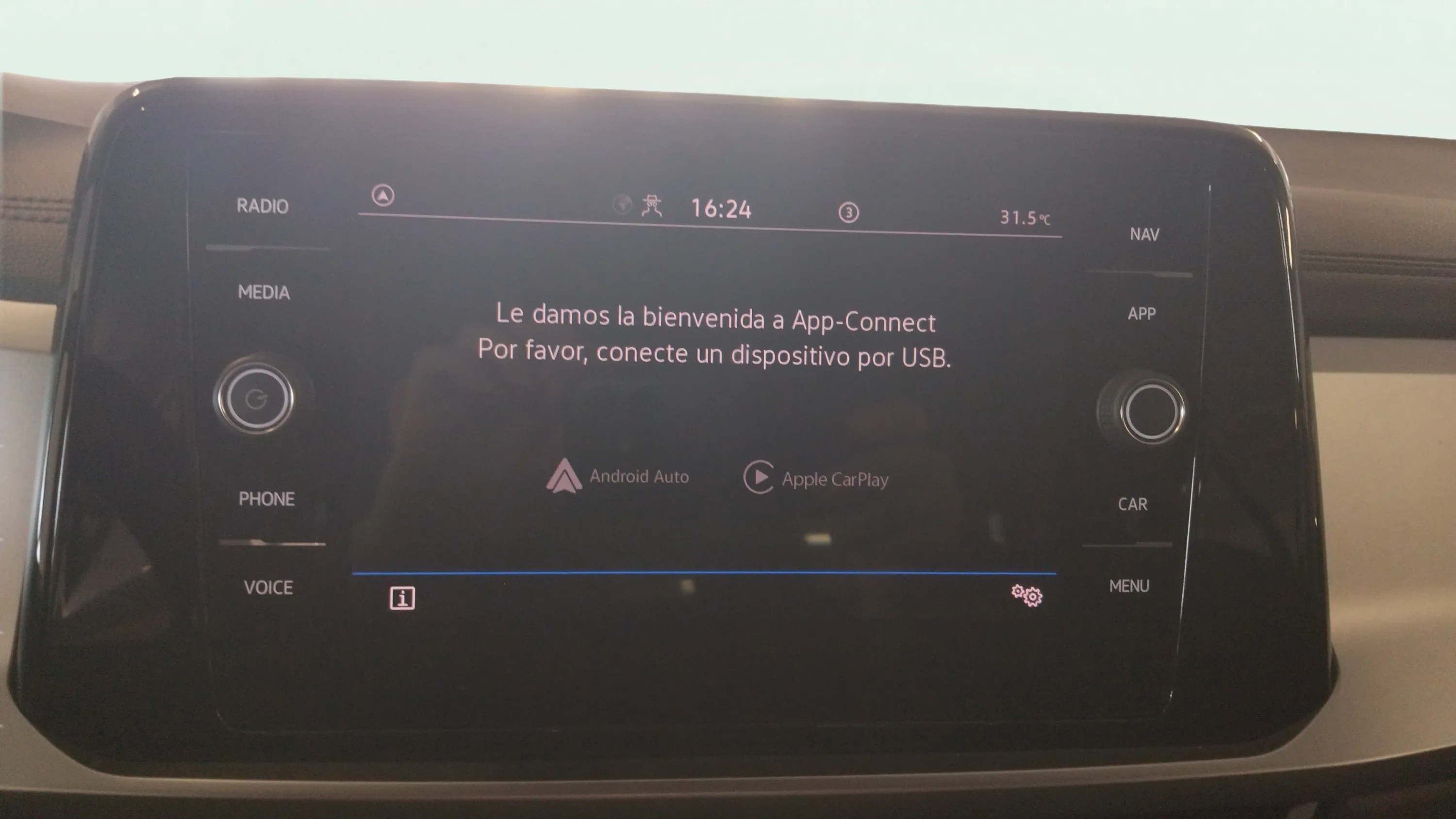 Volkswagen T-Roc Life 2.0 TDI - foto 21