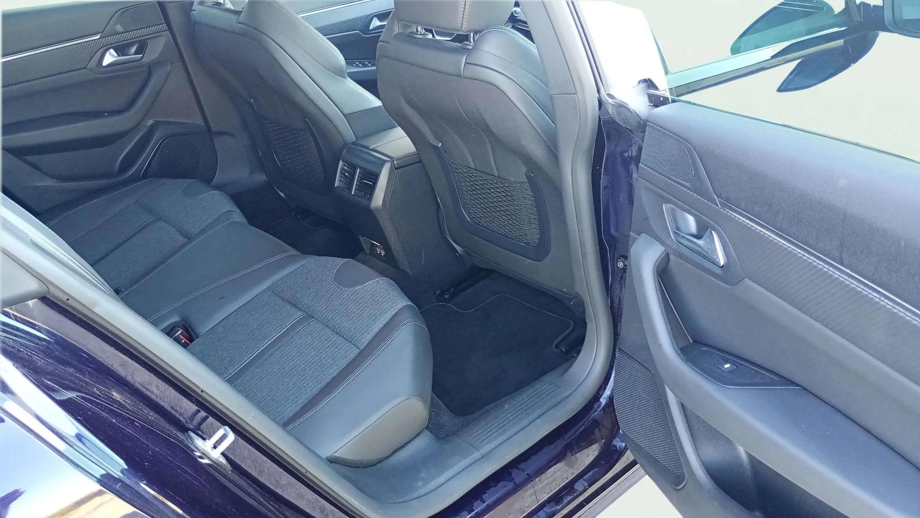Peugeot 508 Allure BlueHDi 130 EAT8 - foto 10