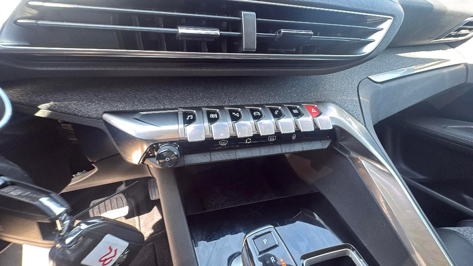 Peugeot 3008 1.2 PureTech Active EAT8 - foto 20