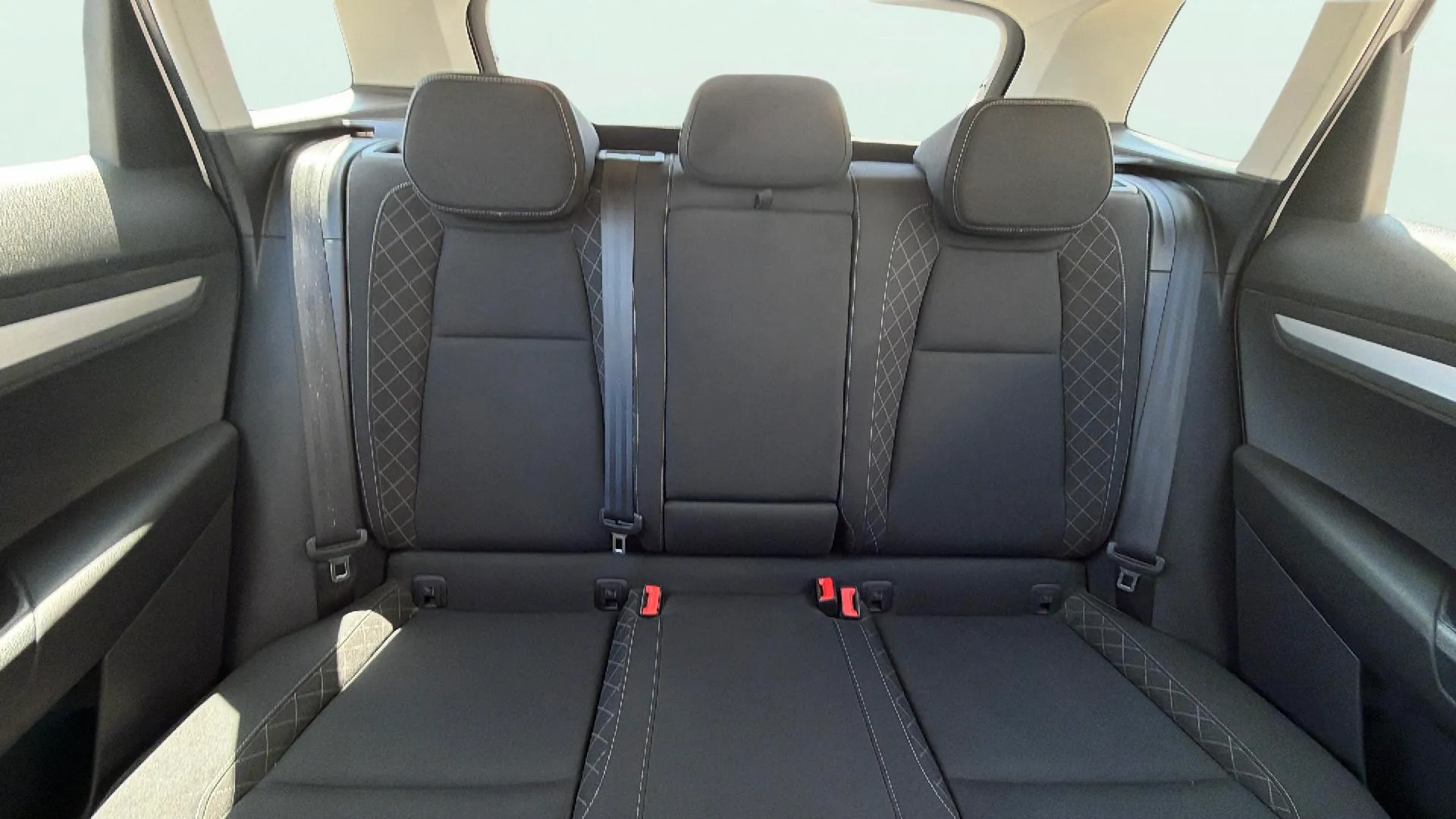 Škoda Karoq 2.0 TDI DSG 4x4 Ambition - foto 19