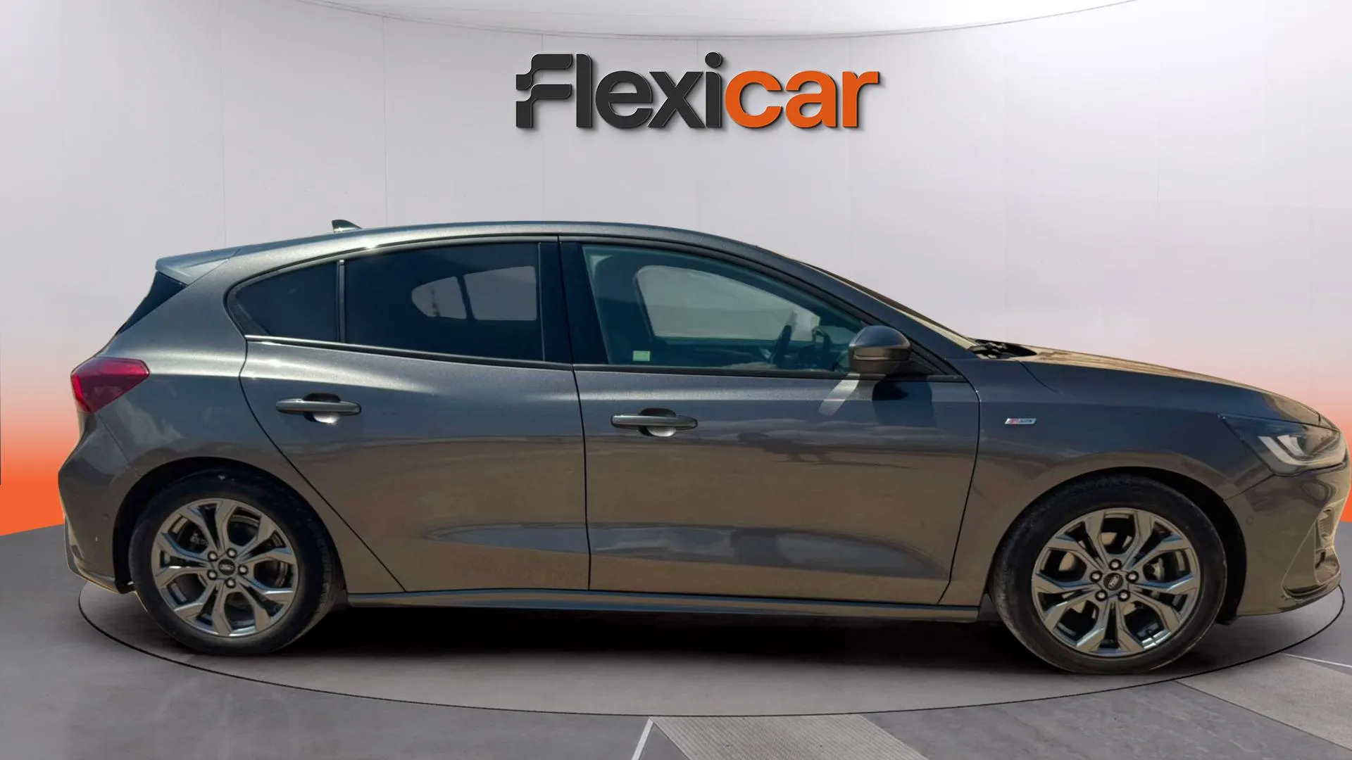 Ford Focus 1.0 EcoBoost MHEV ST-Line - foto 8