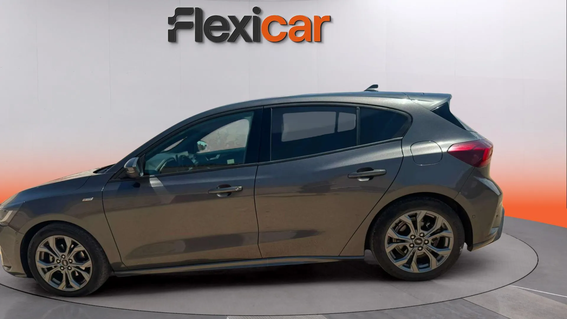 Ford Focus 1.0 EcoBoost MHEV ST-Line - foto 4