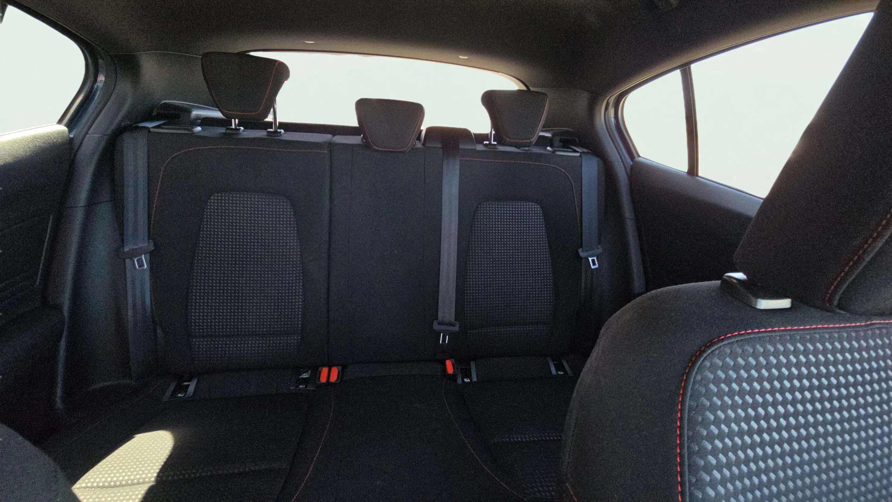 Ford Focus 1.0 EcoBoost MHEV ST-Line X - foto 17