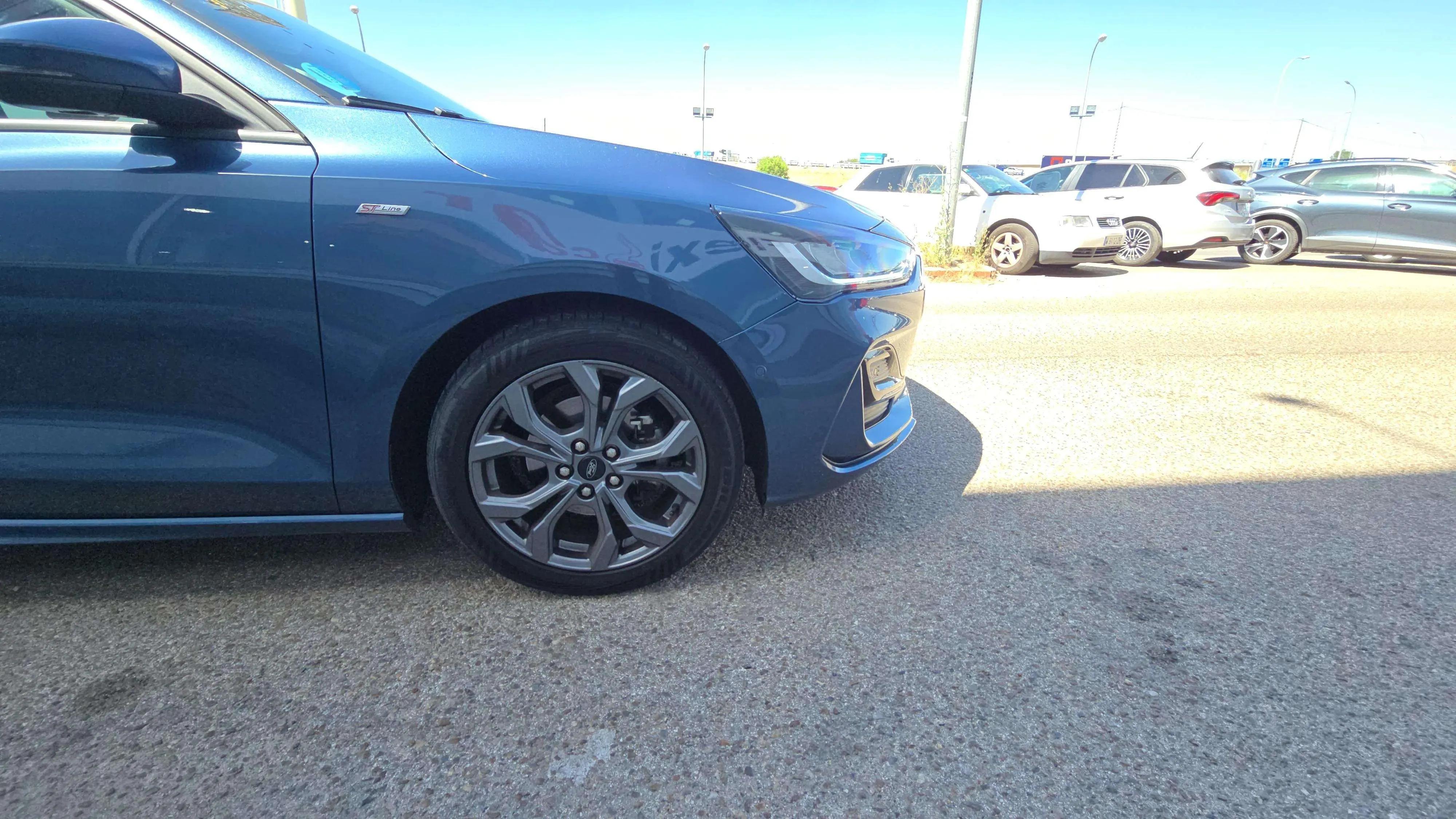Ford Focus 1.0 EcoBoost MHEV ST-Line X - foto 18