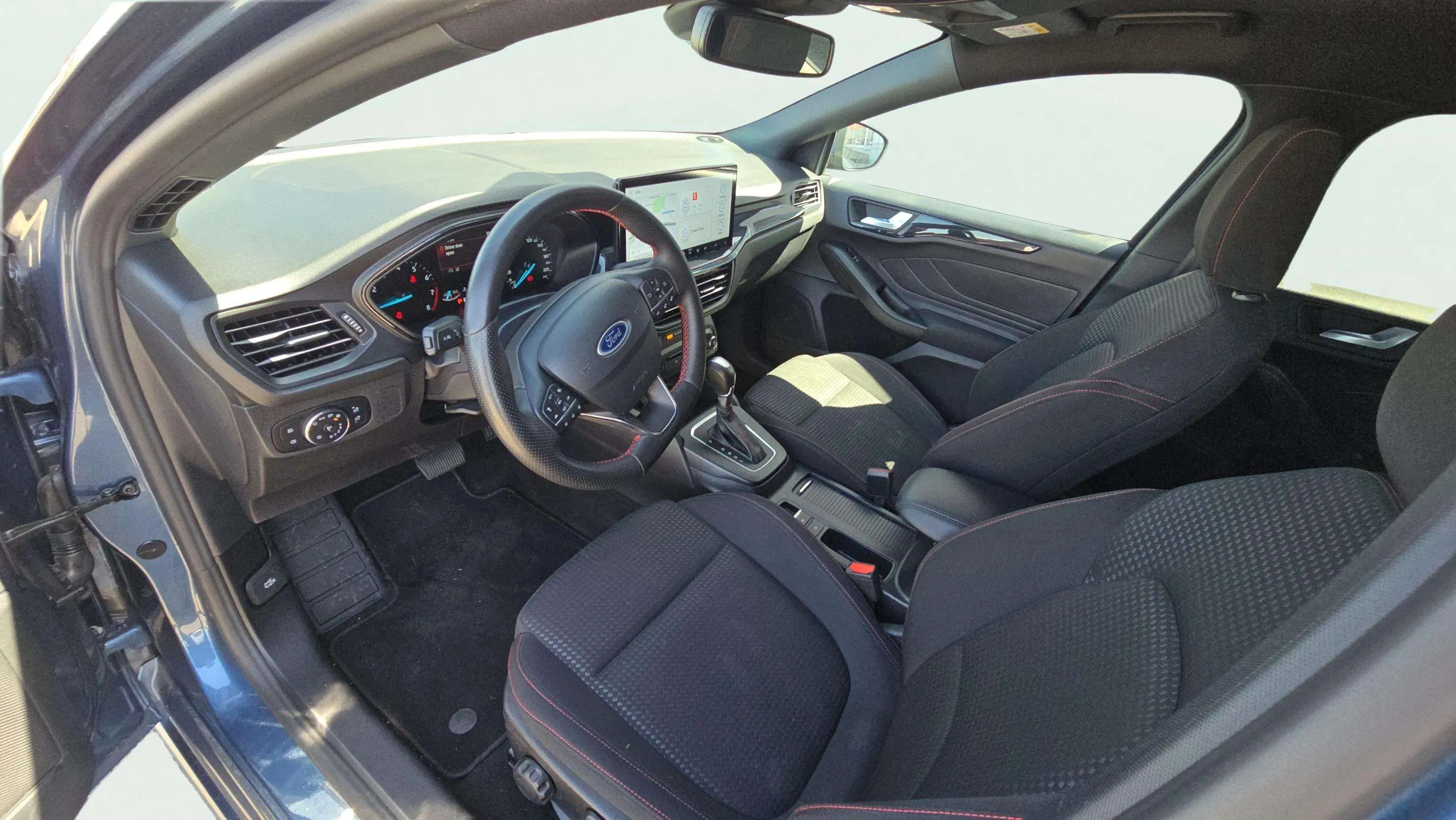 Ford Focus 1.0 EcoBoost MHEV ST-Line X - foto 13