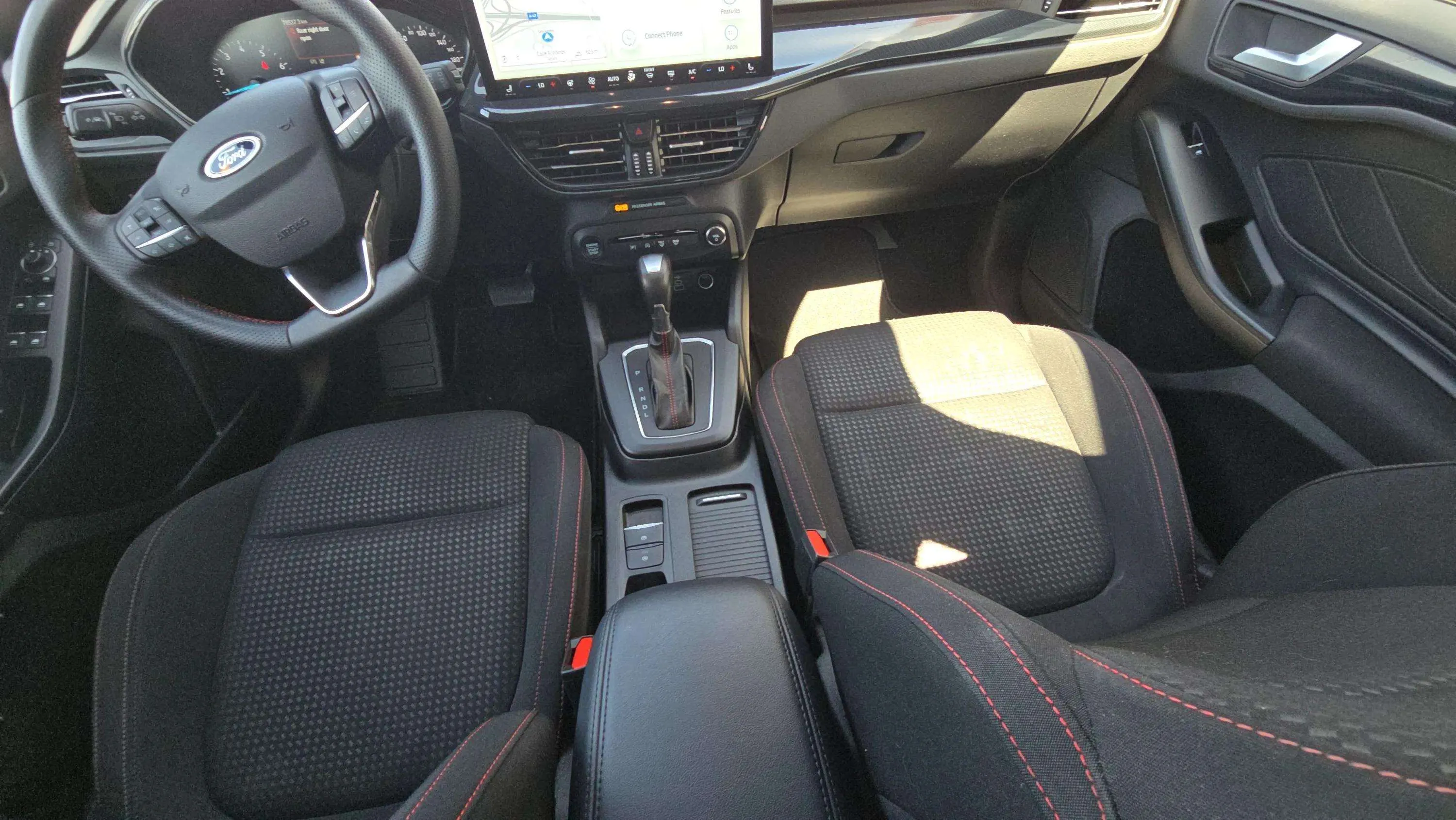 Ford Focus 1.0 EcoBoost MHEV ST-Line X - foto 16