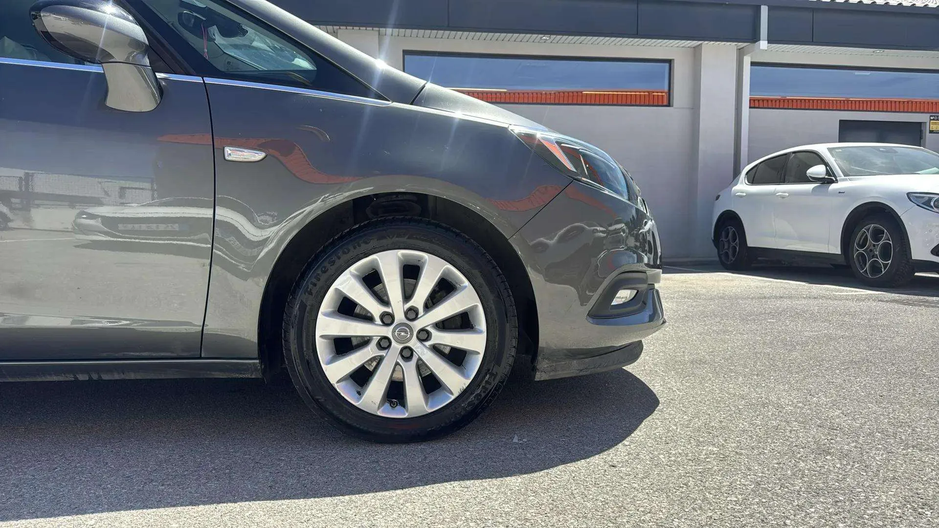 Opel Zafira 1.6 CDTi Excellence 17 - foto 9