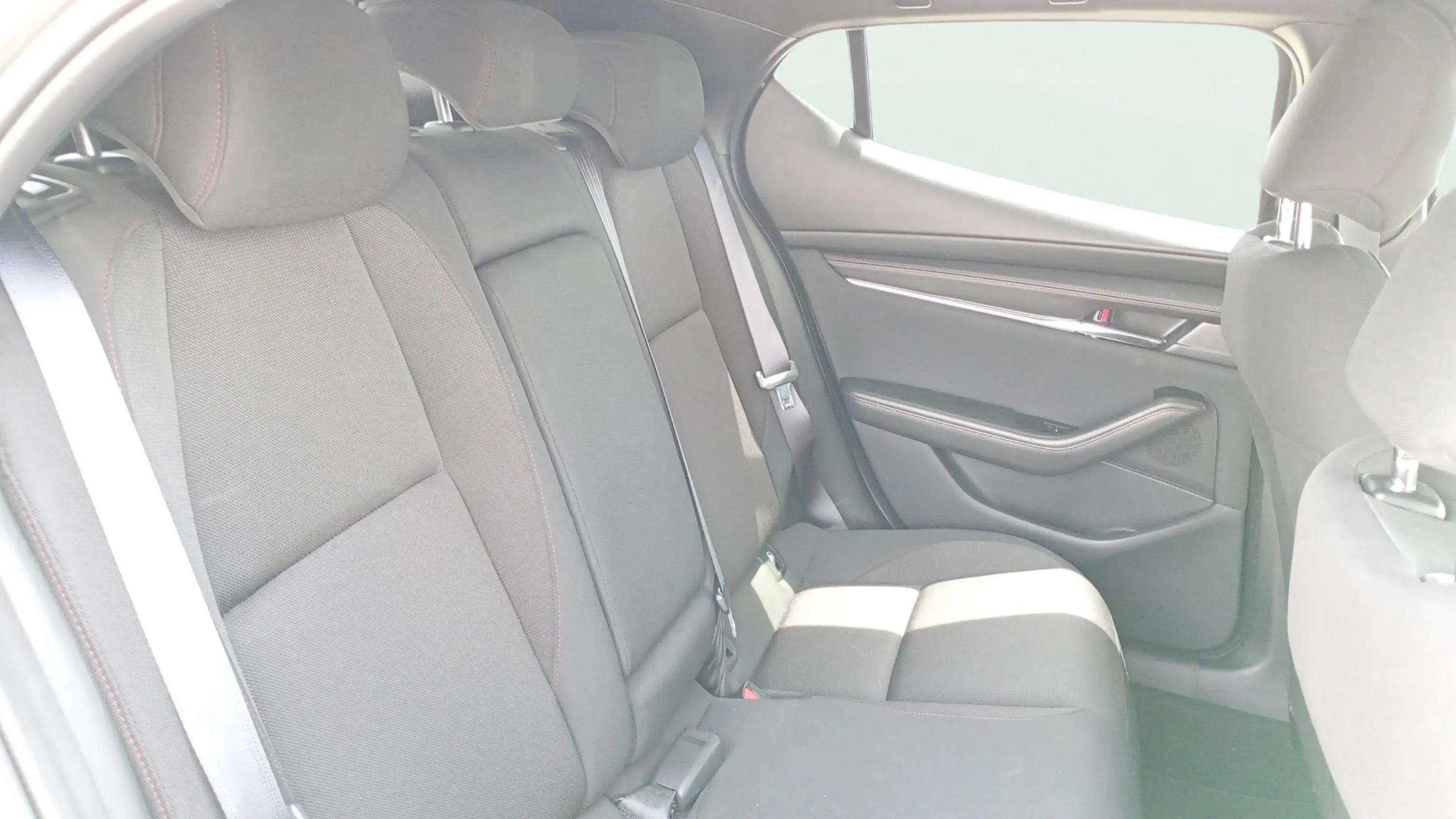 Mazda Mazda3 2.0 e-Skyactiv-G Zenith (NO Bose) - foto 3