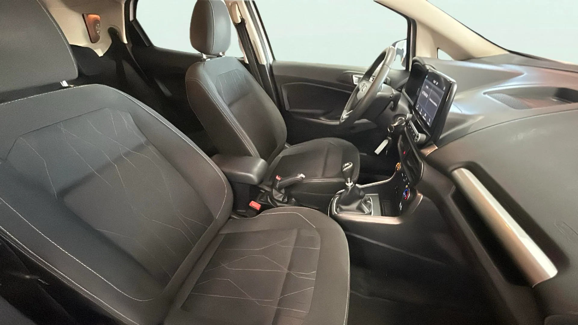 Ford EcoSport 1.0T EcoBoost Trend - foto 12