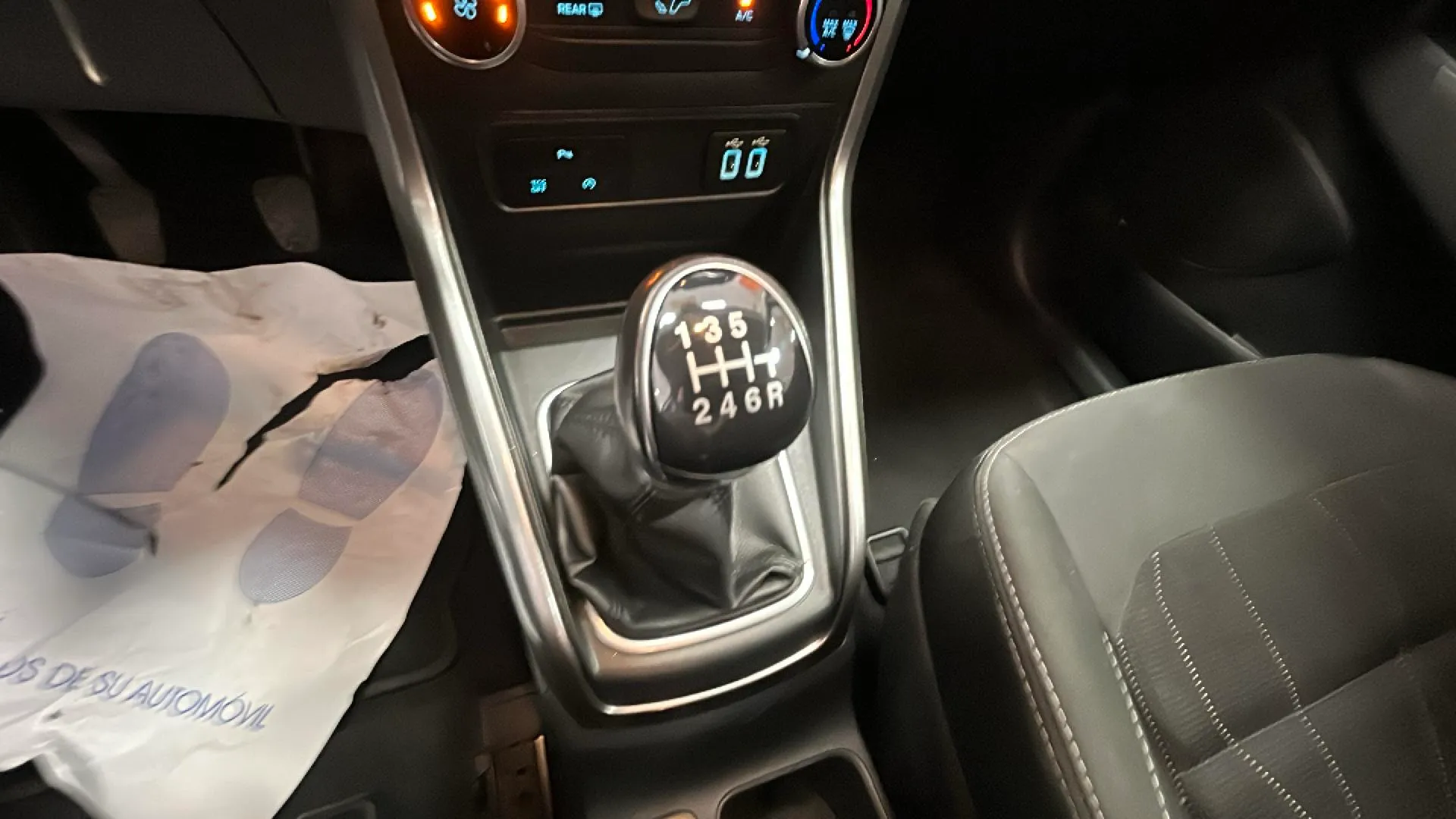 Ford EcoSport 1.0T EcoBoost Trend - foto 24