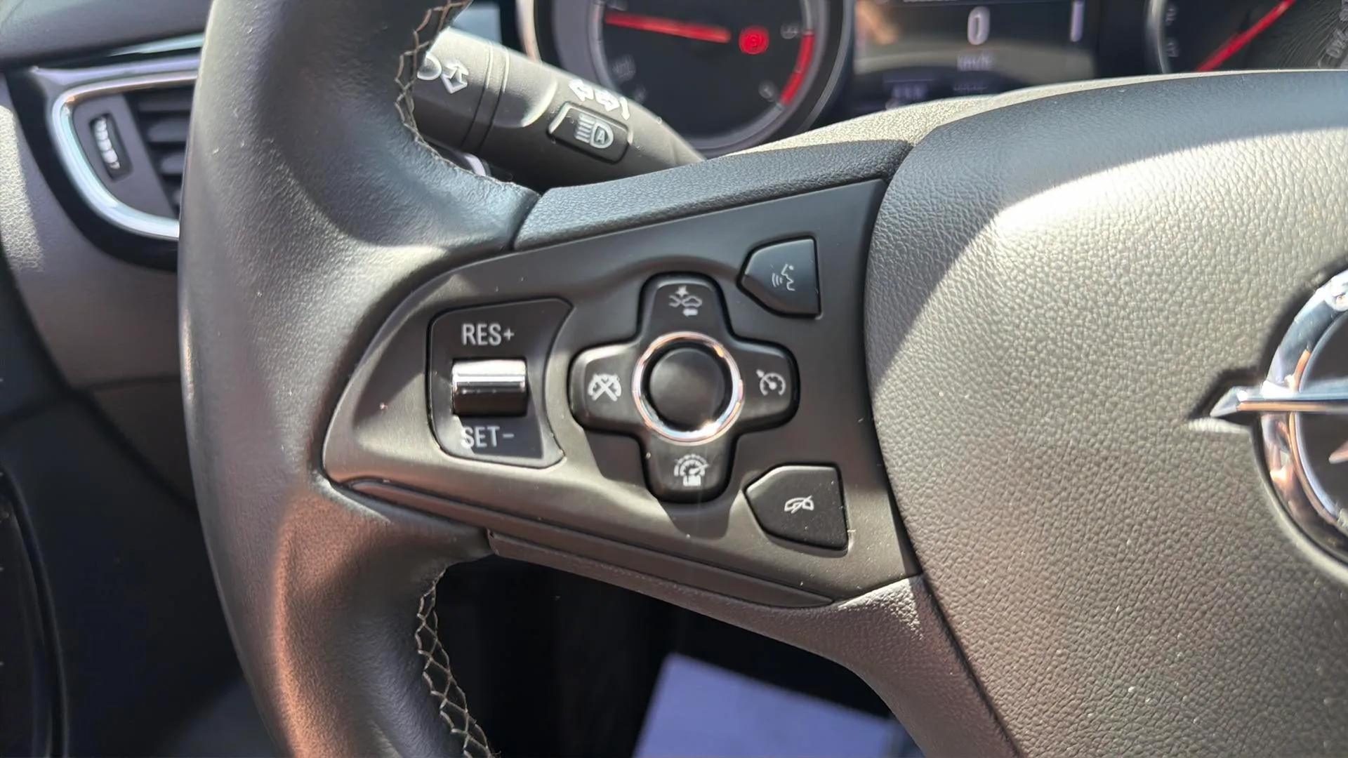 Opel Astra 1.6 CDTi Business - foto 14