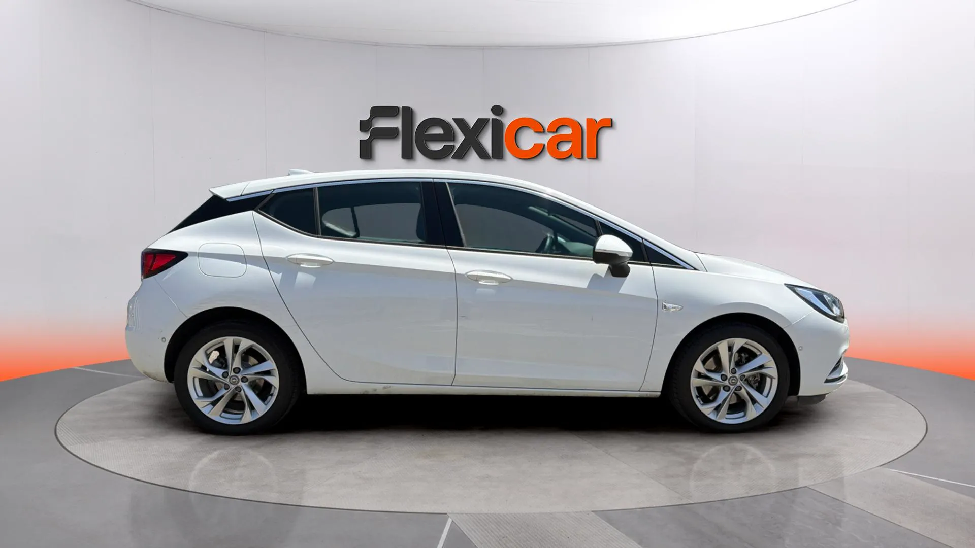 Opel Astra 1.6 CDTi Business - foto 8