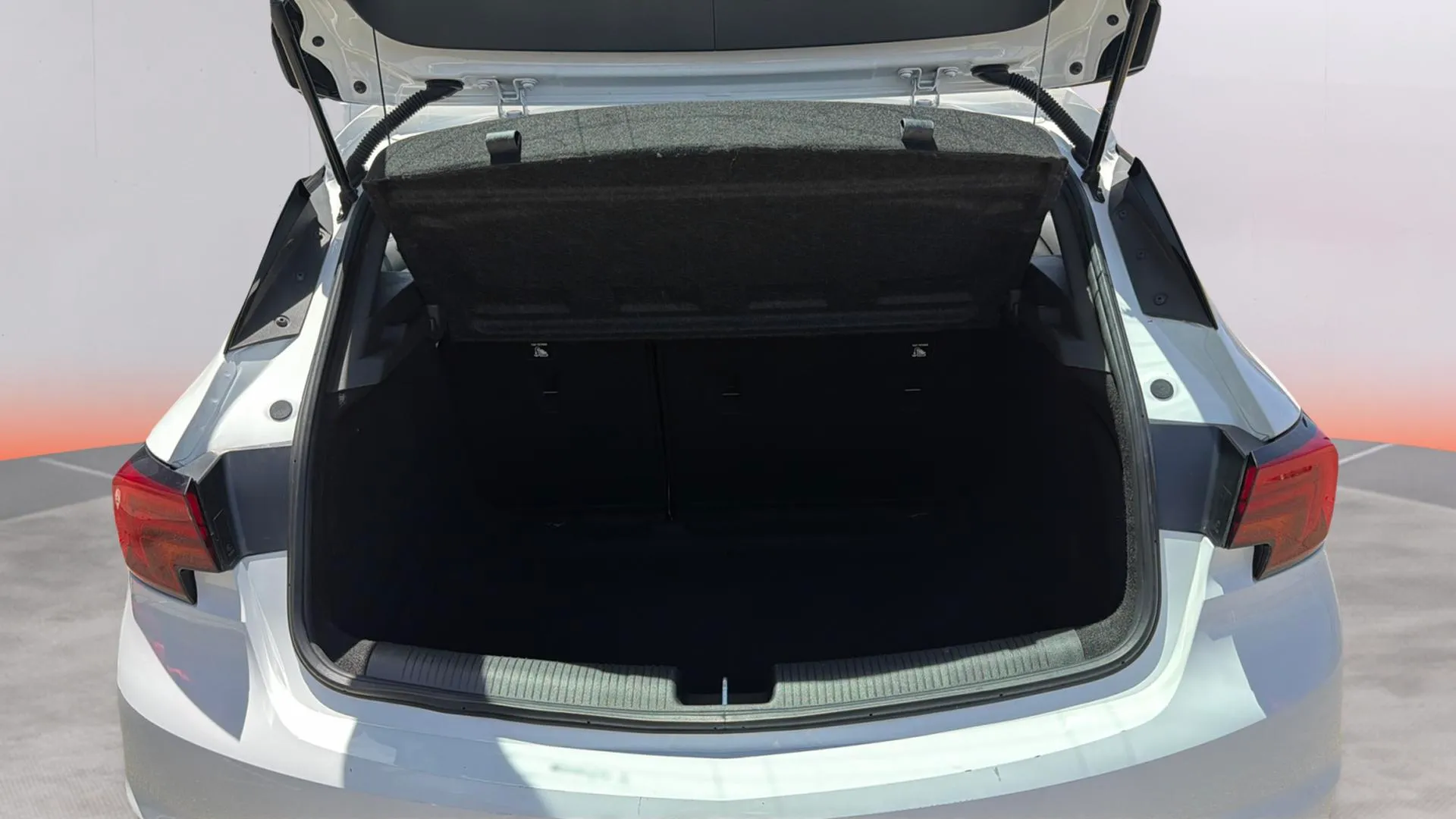 Opel Astra 1.6 CDTi Business - foto 18
