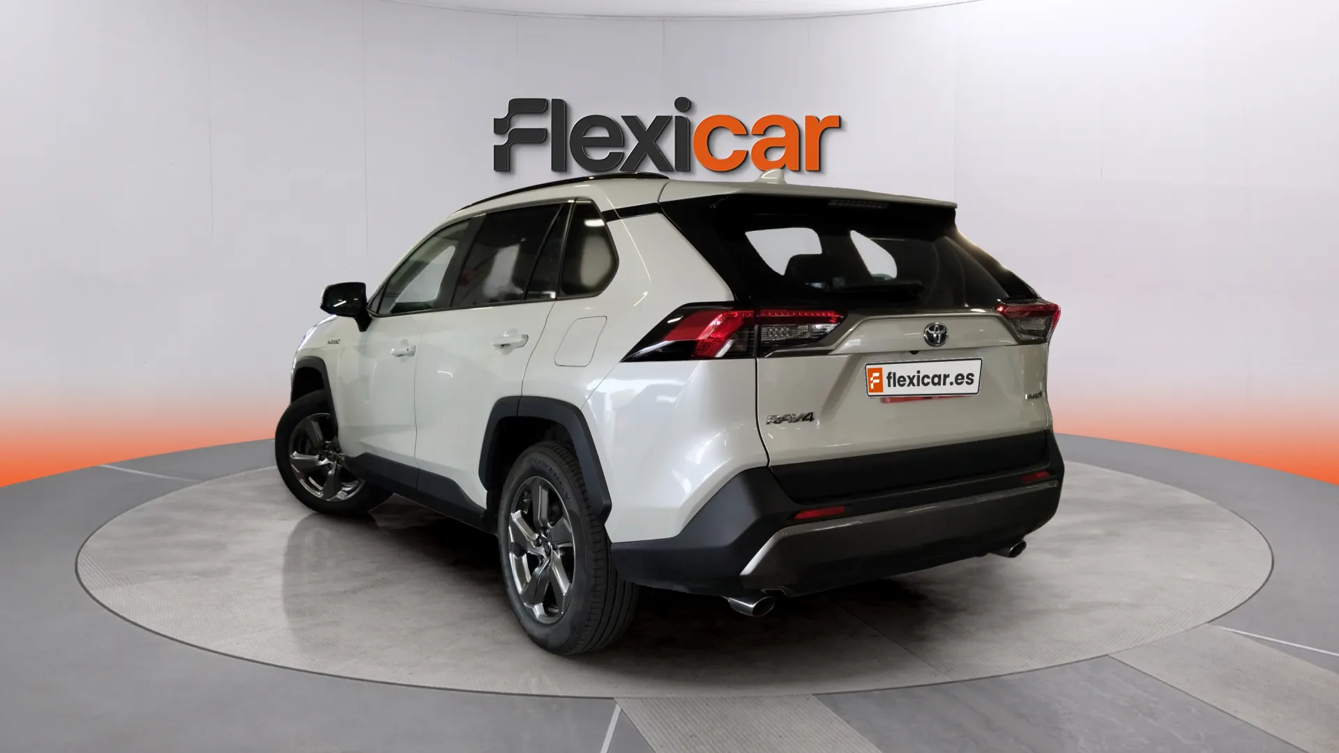 Toyota RAV4 2.5l 220H Advance - foto 5