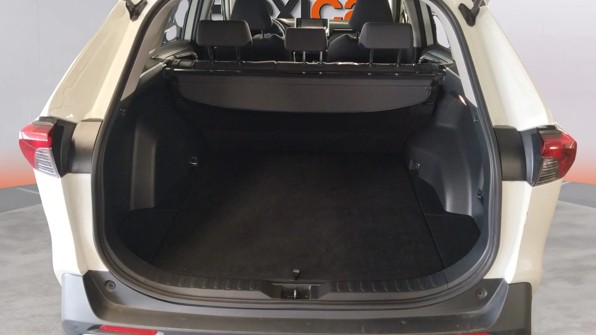 Toyota RAV4 2.5l 220H Advance - foto 9
