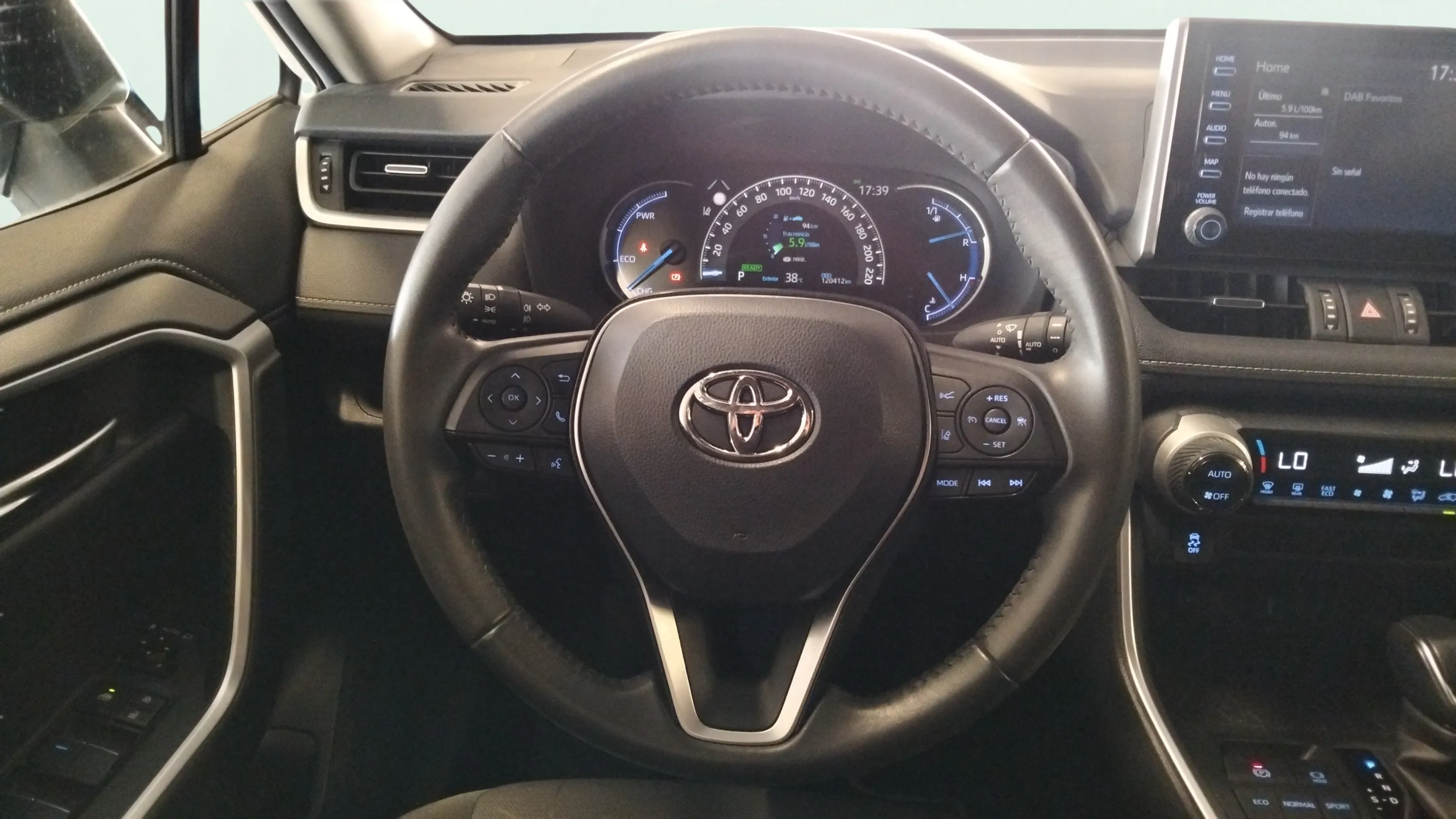Toyota RAV4 2.5l 220H Advance - foto 13