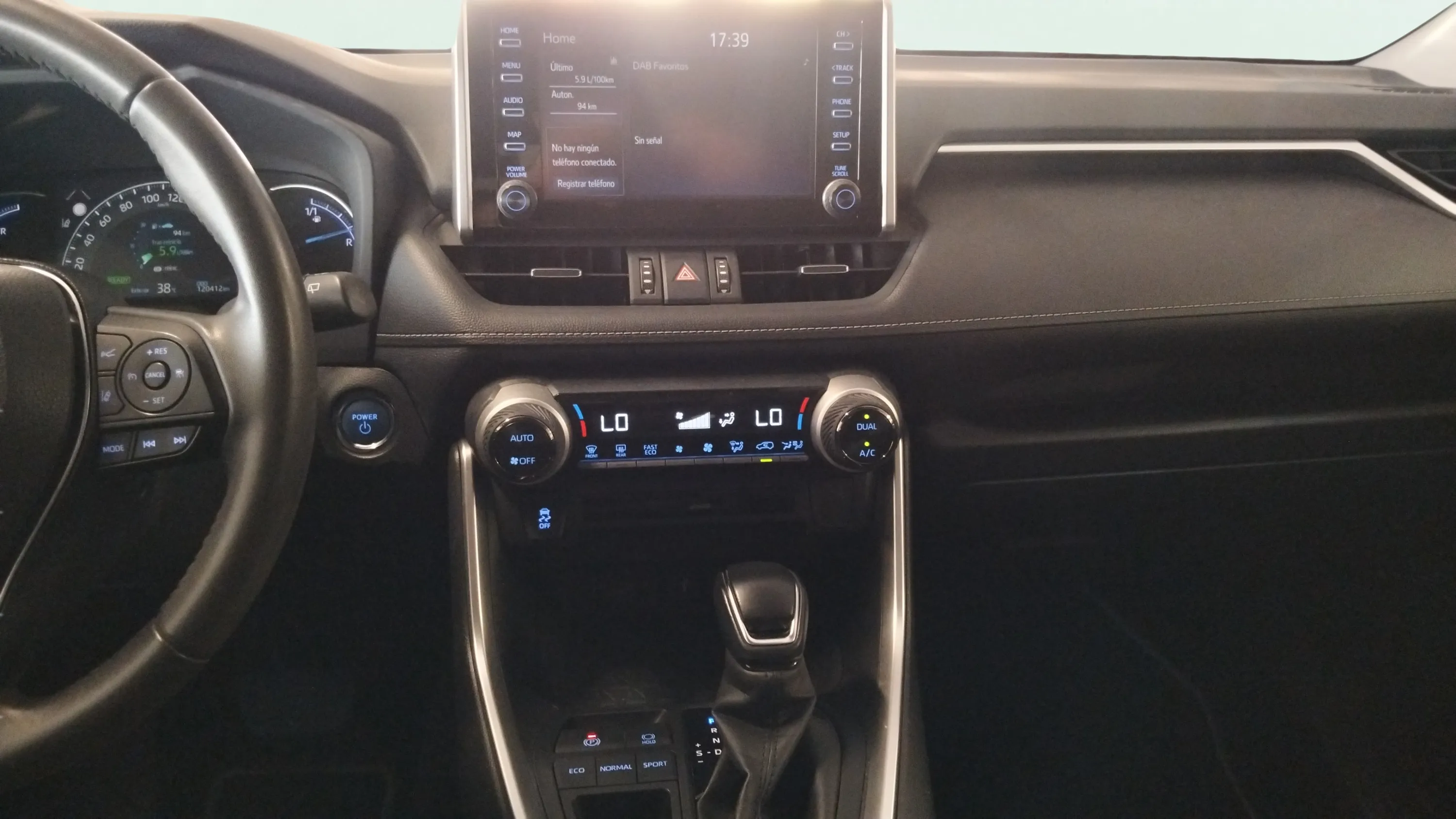 Toyota RAV4 2.5l 220H Advance - foto 22