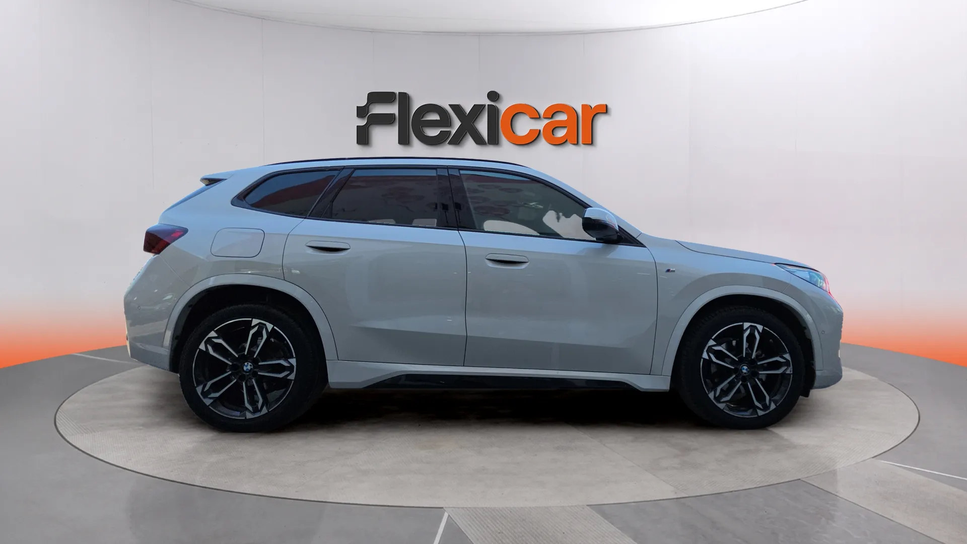 BMW X1 sDrive18d - foto 8