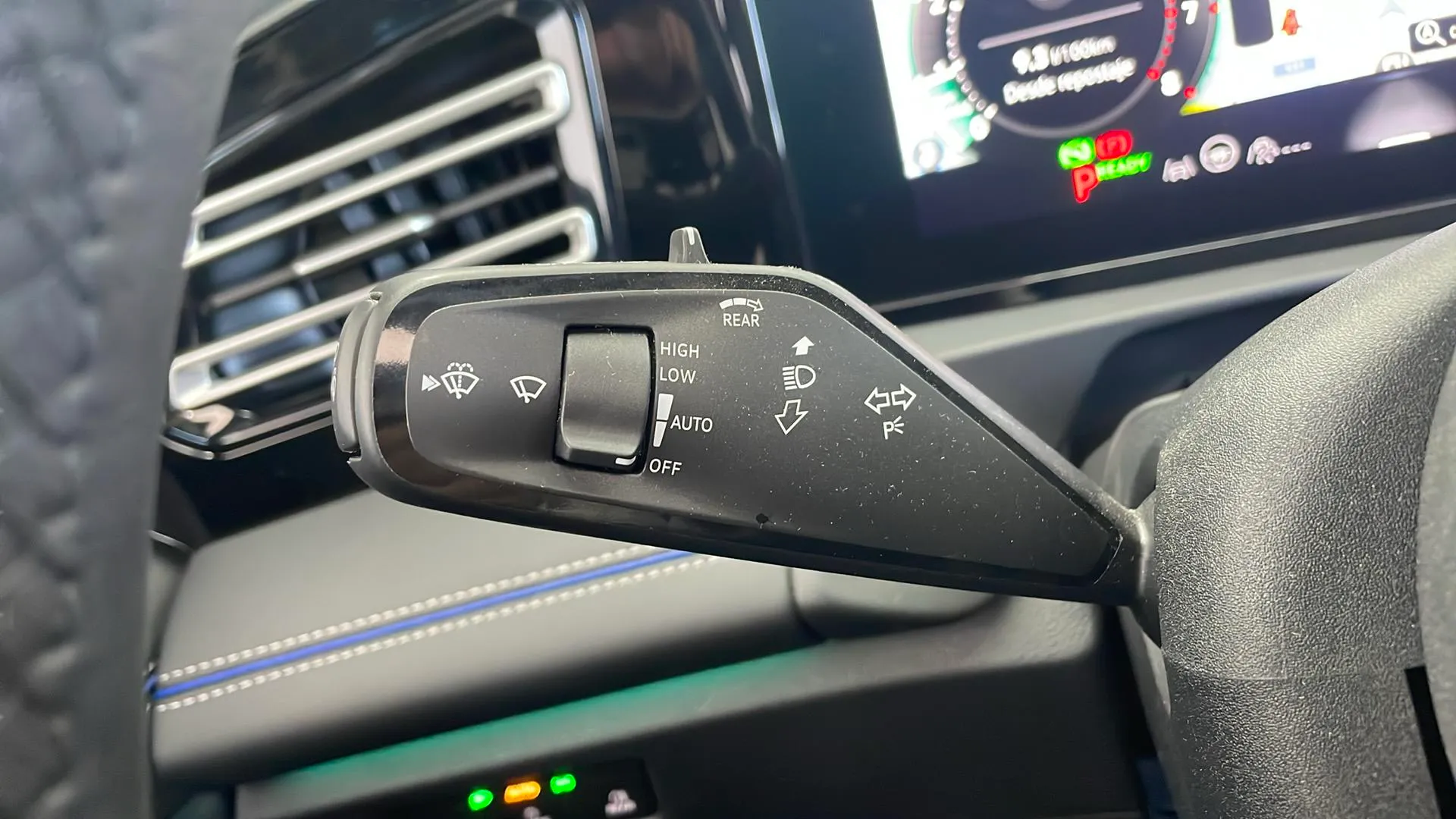 Volkswagen Tiguan R-Line 1.5 eTSI DSG - foto 27