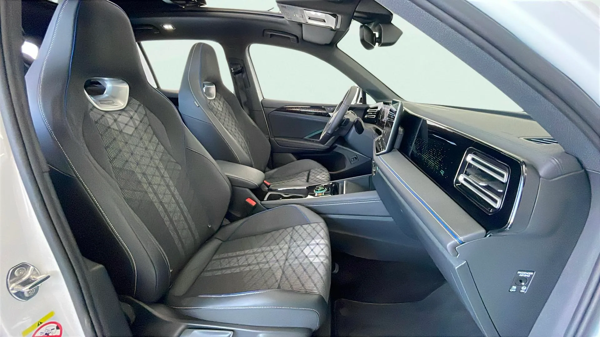 Volkswagen Tiguan R-Line 1.5 eTSI DSG - foto 10
