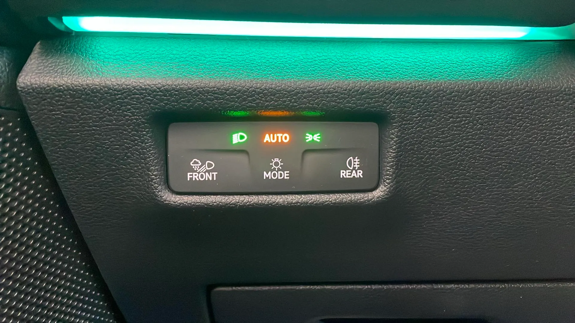 Volkswagen Tiguan R-Line 1.5 eTSI DSG - foto 30