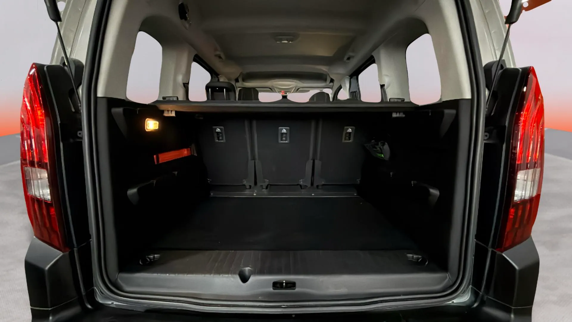 Peugeot Rifter GT Standard PureTech EAT8 - foto 18