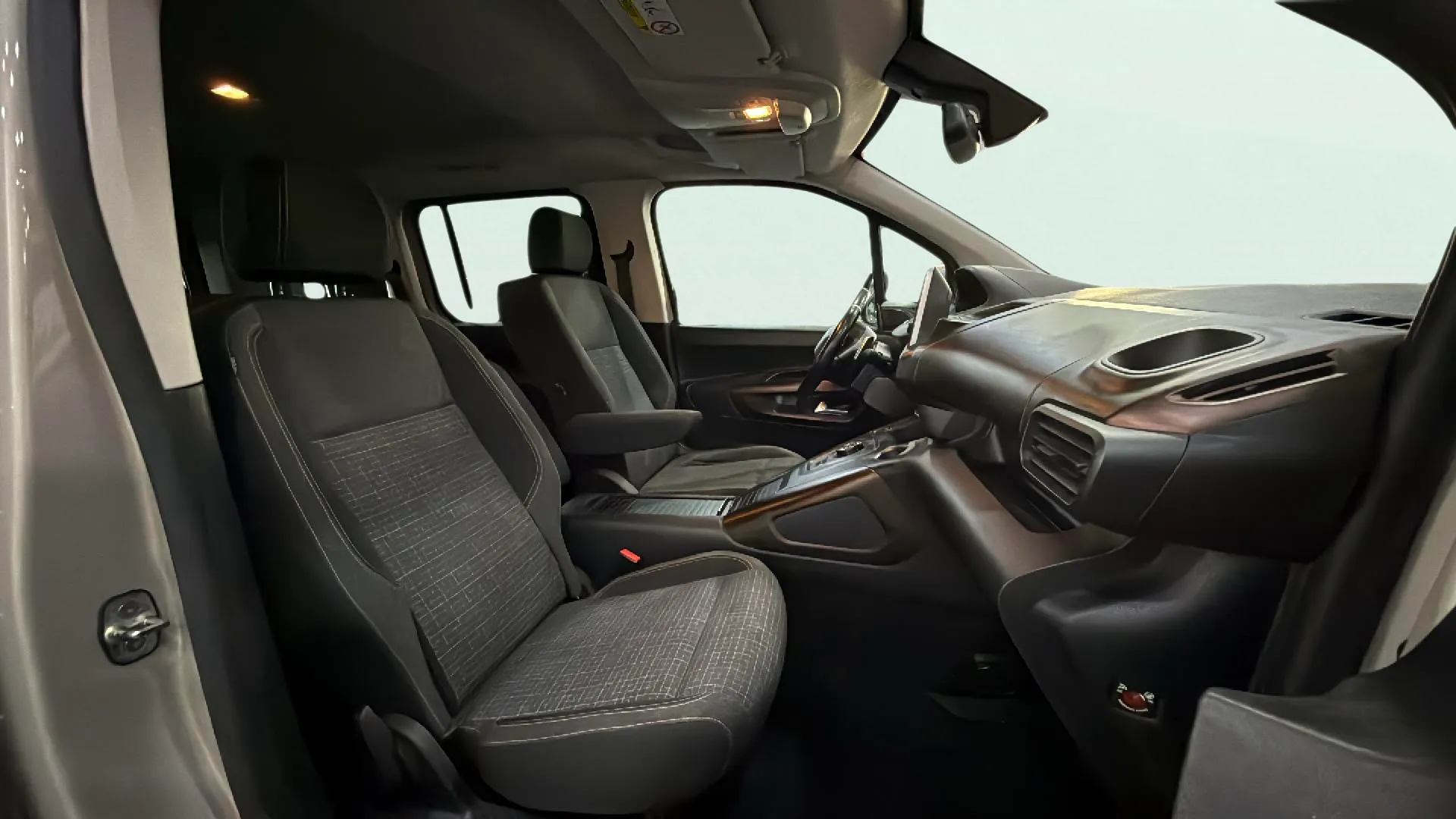 Peugeot Rifter GT Standard PureTech EAT8 - foto 15