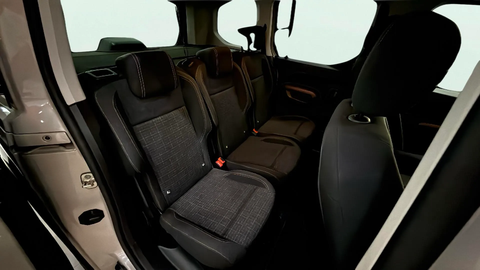 Peugeot Rifter GT Standard PureTech EAT8 - foto 16
